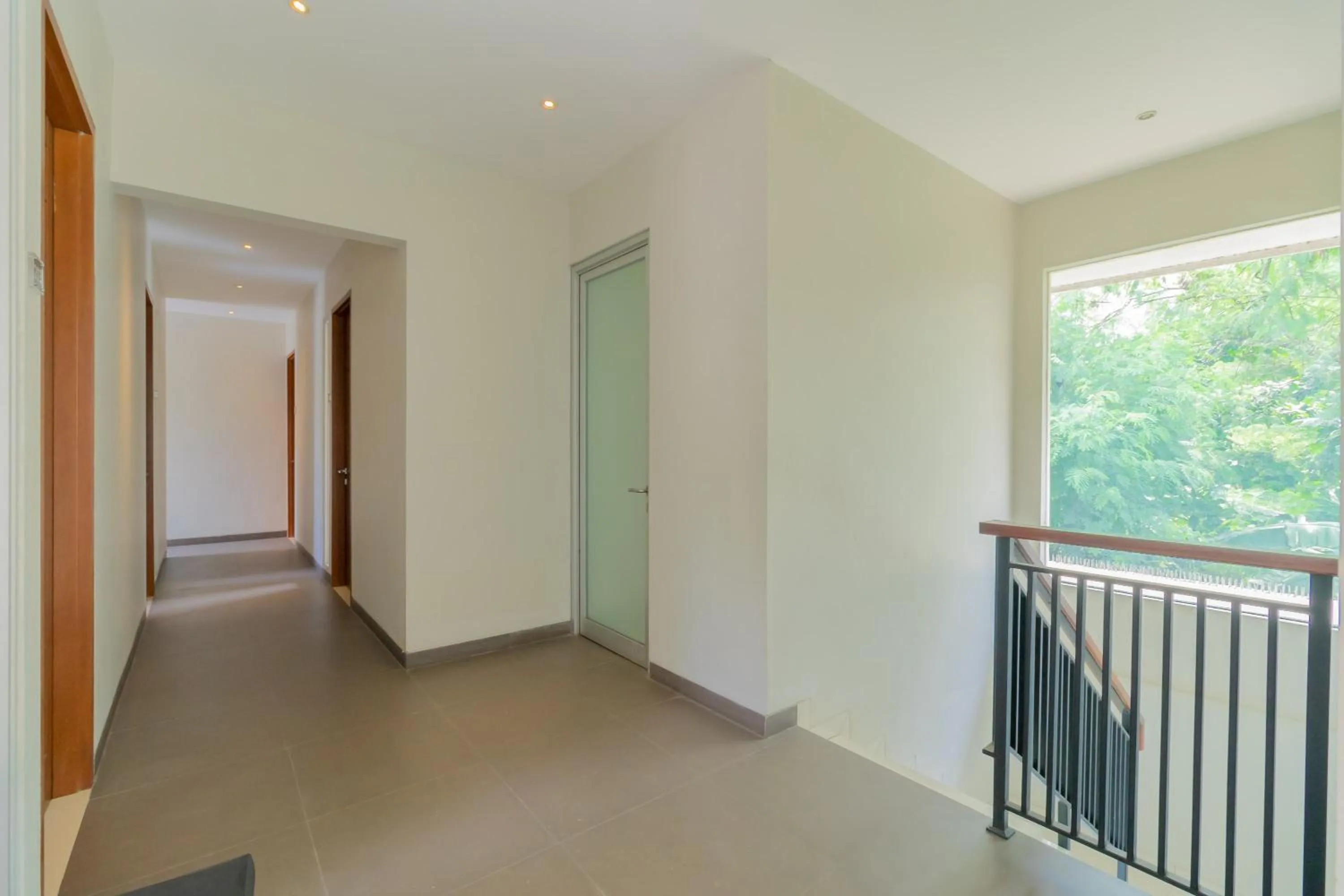 Property building in RedDoorz near Transmart Kalimalang