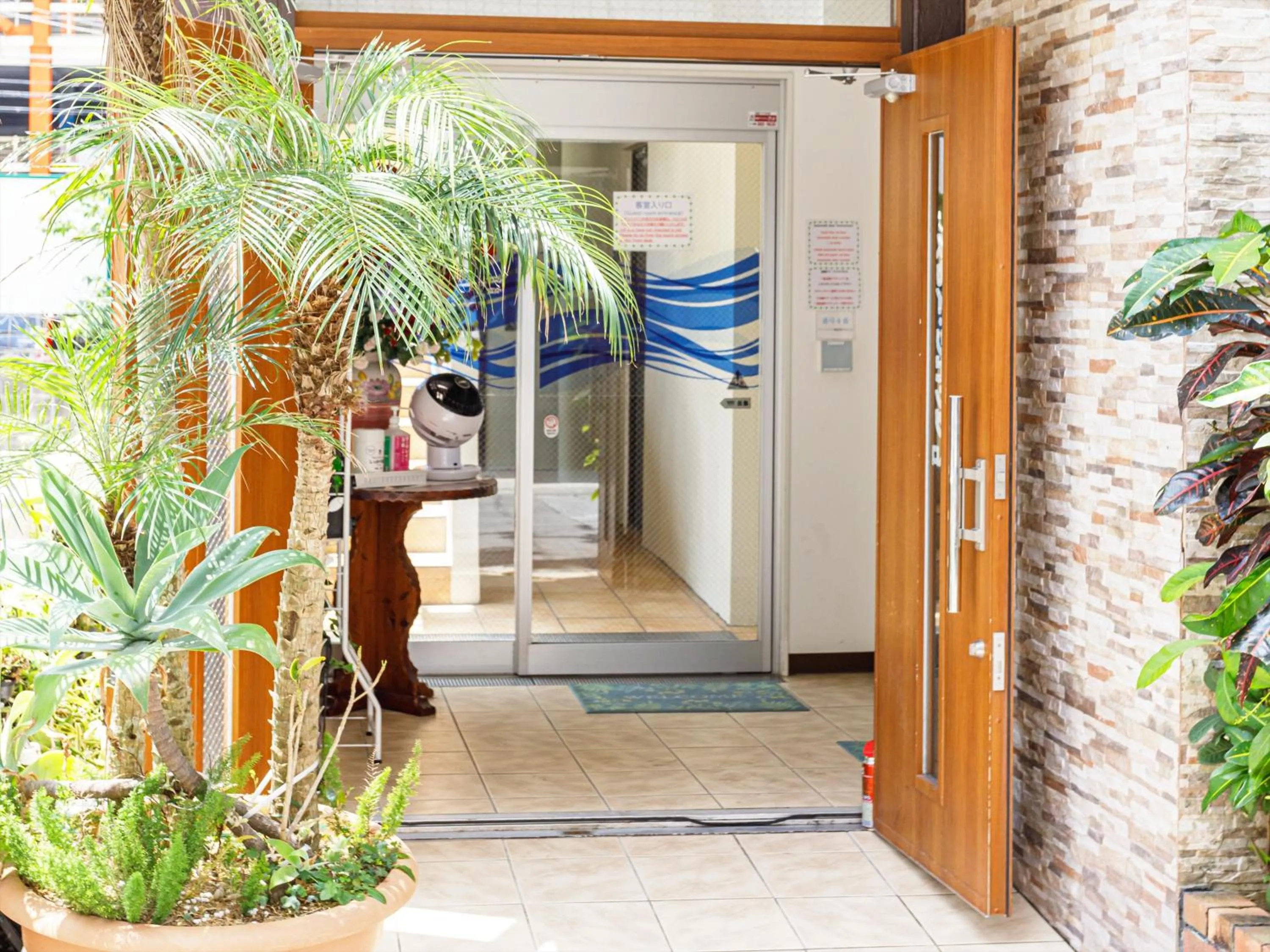 Facade/entrance in かりゆしコンドミニアムリゾート那覇スカイリビングホテル旭橋駅前