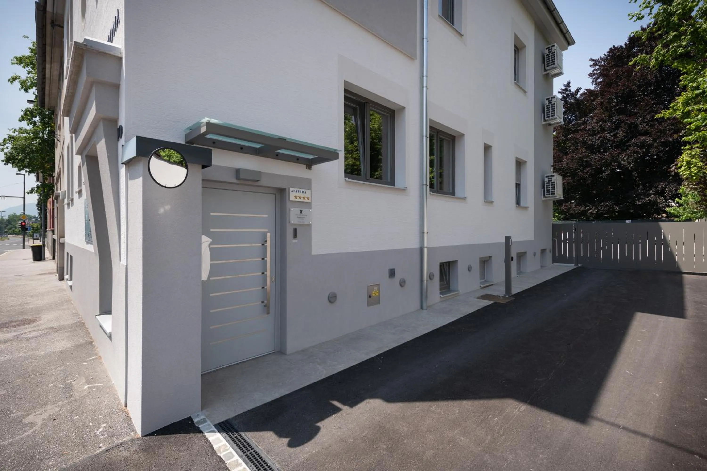 Facade/entrance in Vila Emona - Central Apartments - Free Parking