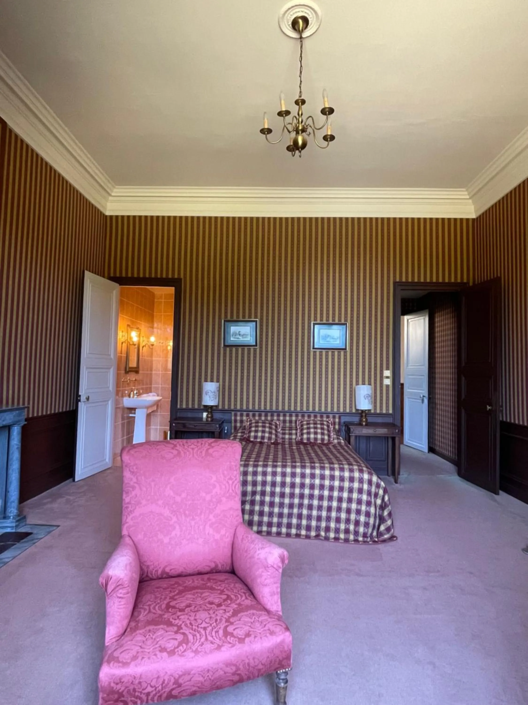 Bed in Château de Praslins