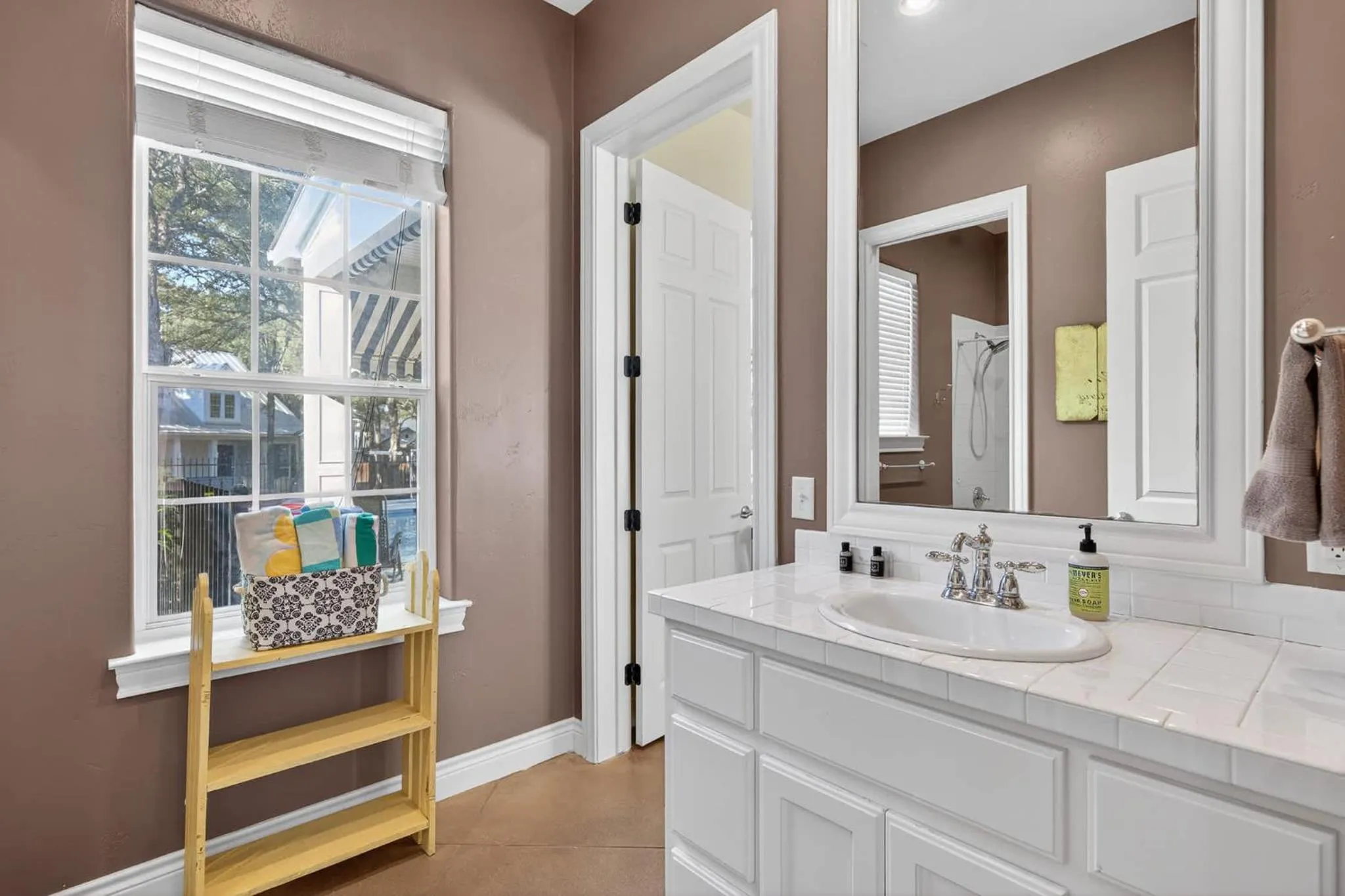 Luxury Golf Course Private Retreat with Heated Swimming Pool