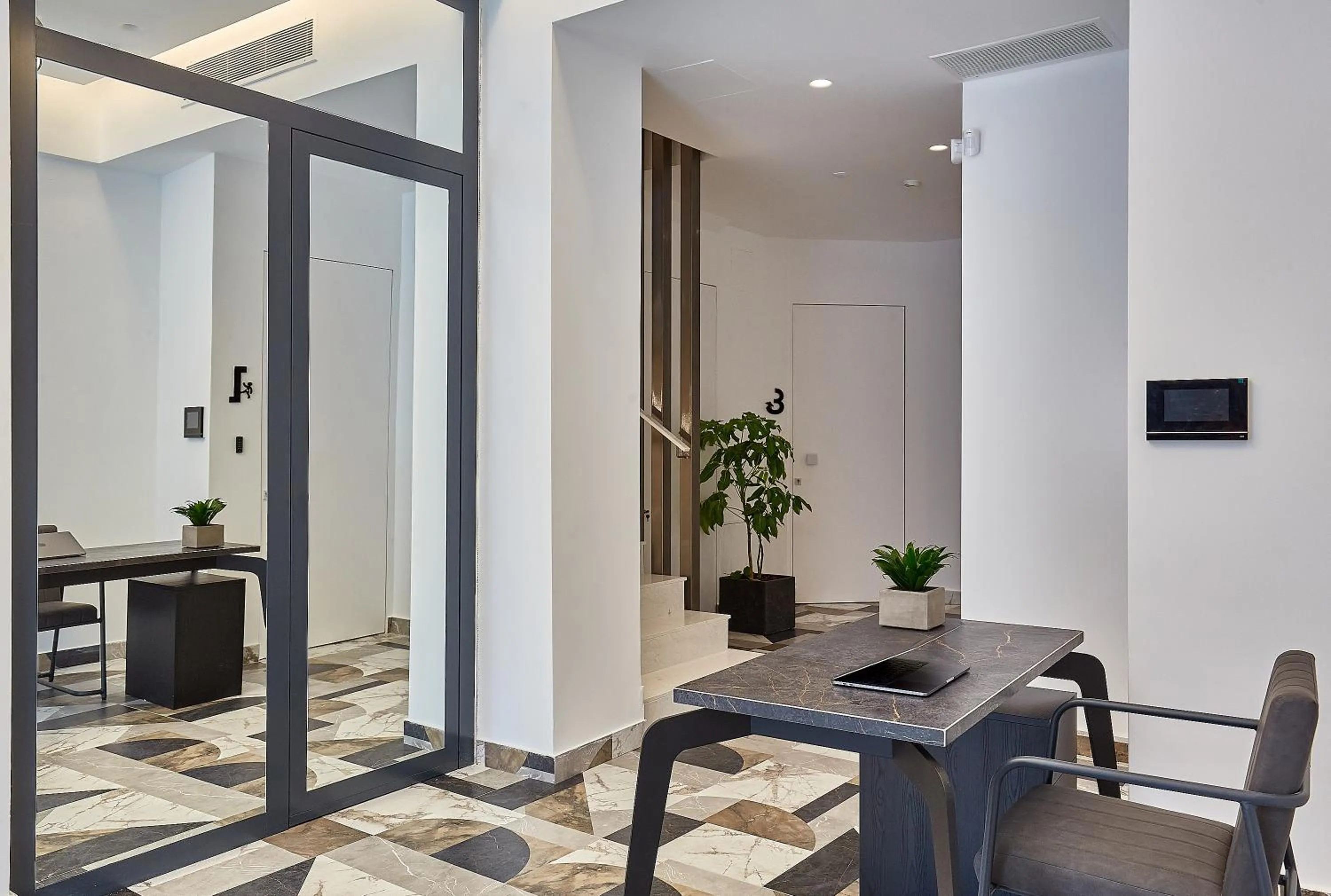 Lobby or reception in City Lion by Semavί