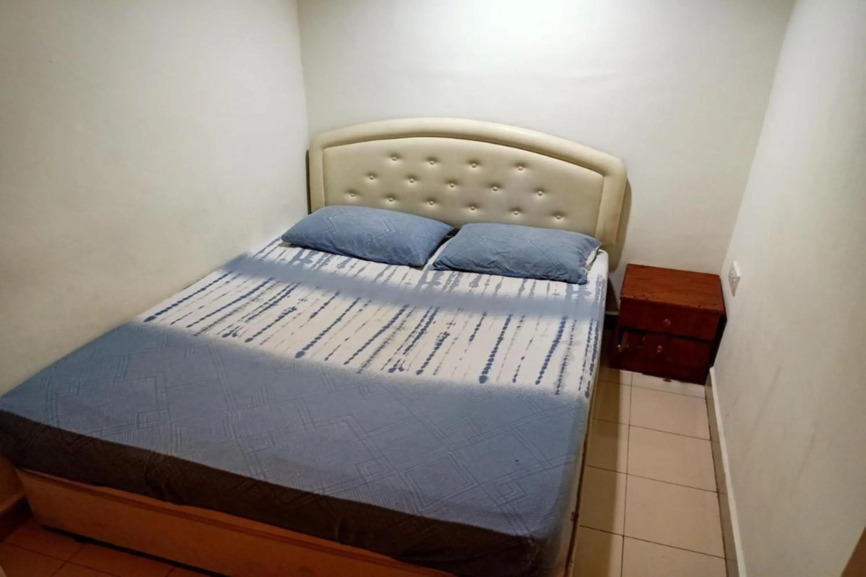 Deluxe Double Room - single occupancy in Hotel O Prai Jaya Deluxe Double Room - single occupancy in Hotel O Prai Jaya