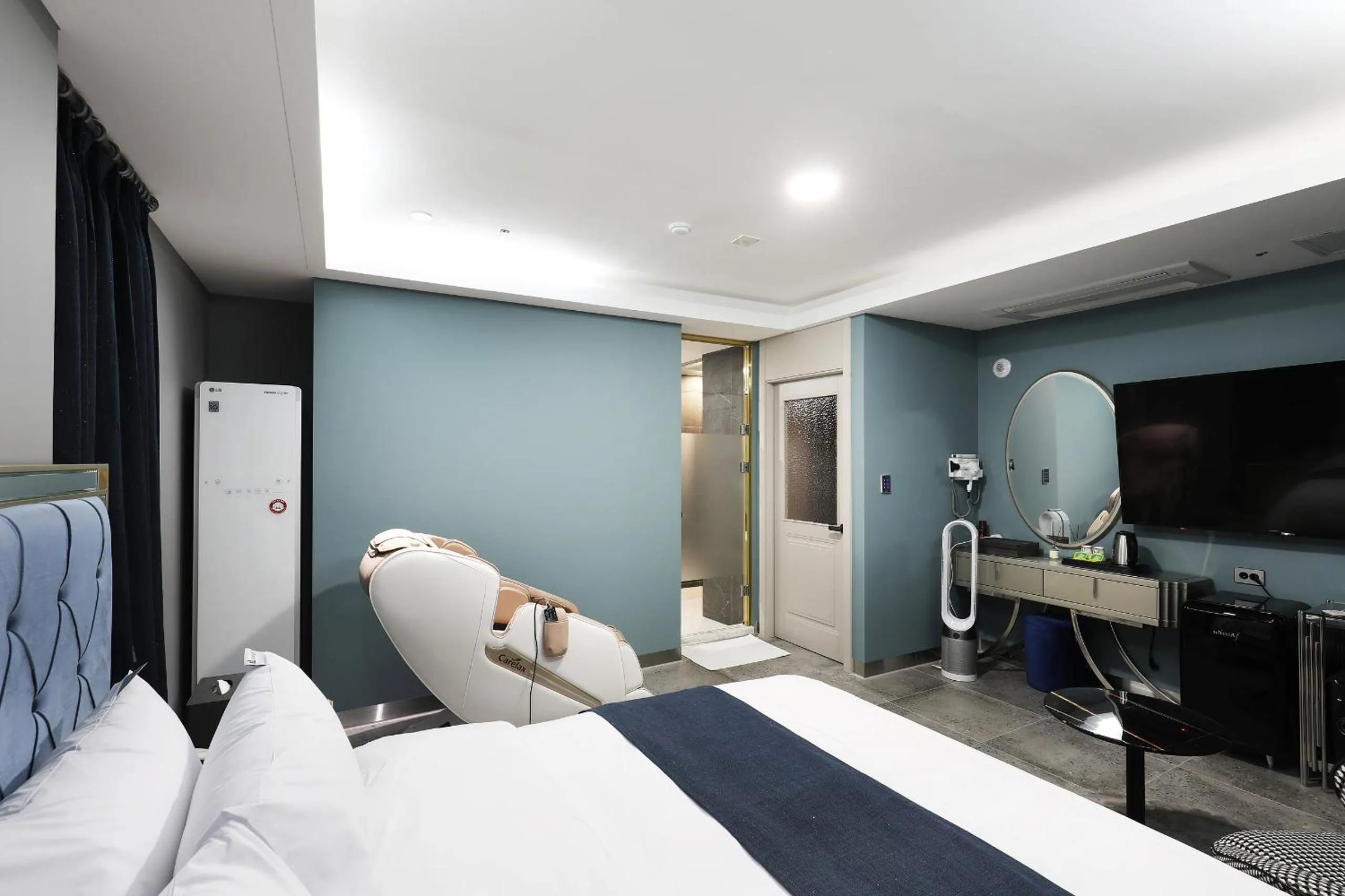 Bed in El Tower Hotel