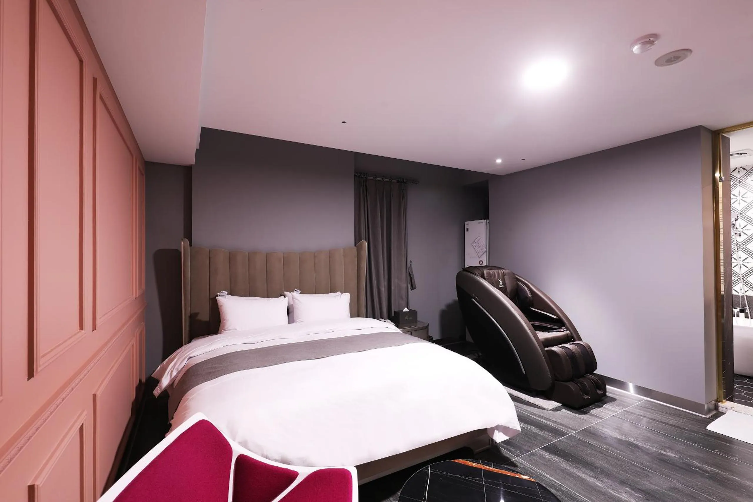 Bed in El Tower Hotel