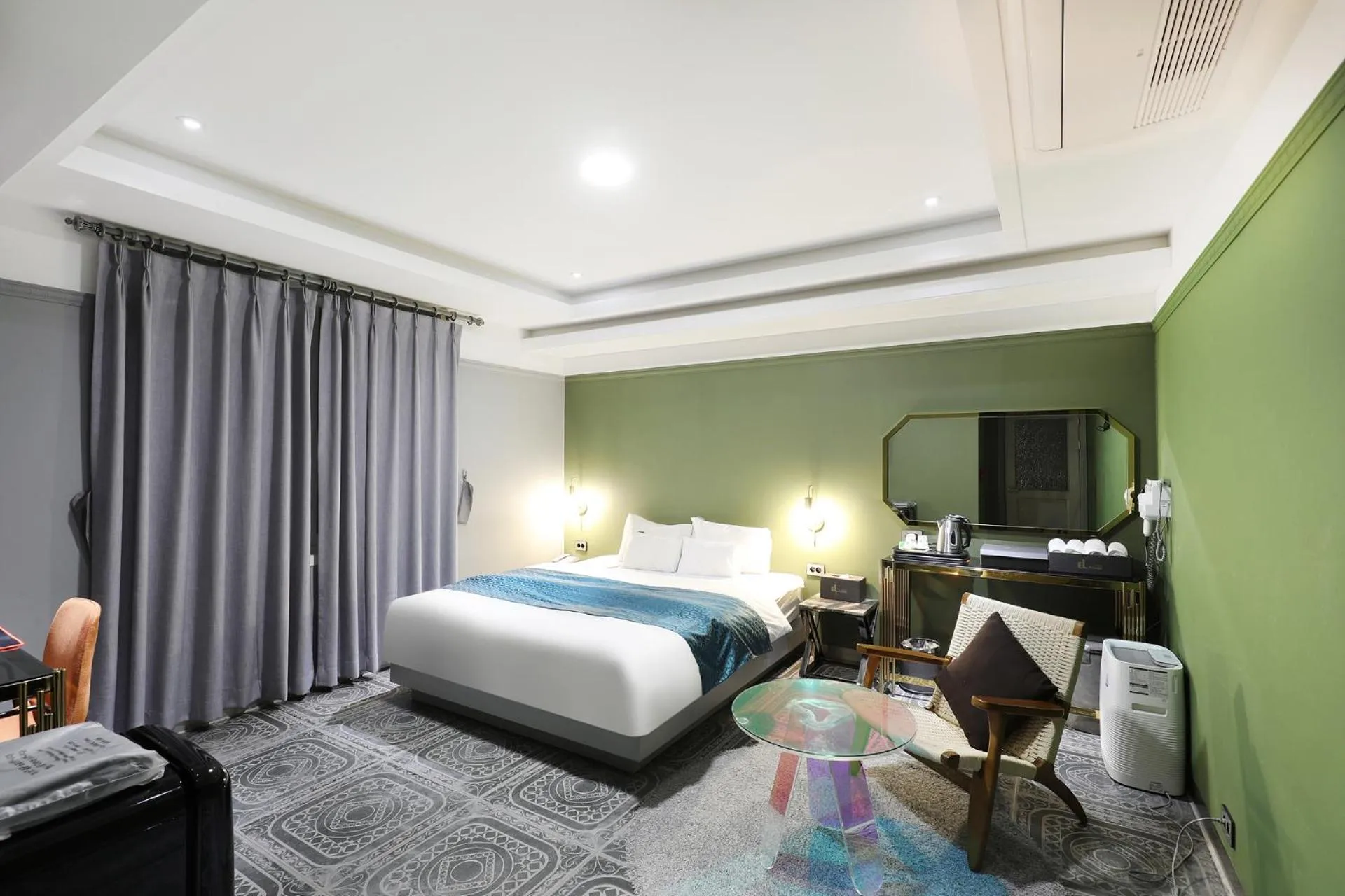 Bed in El Tower Hotel