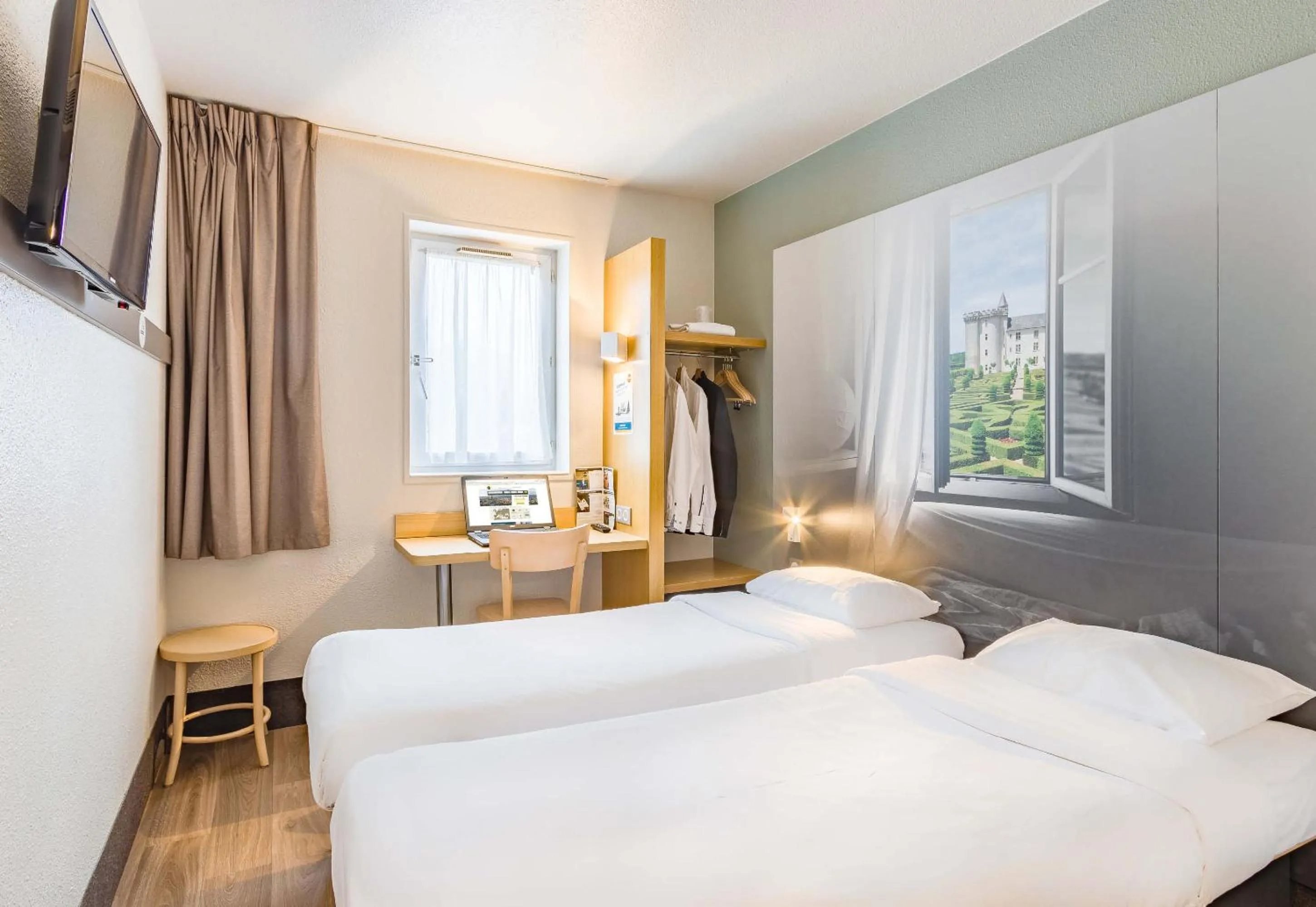 Bedroom, Bed in B&B HOTEL Tours Nord 2 La petite Arche