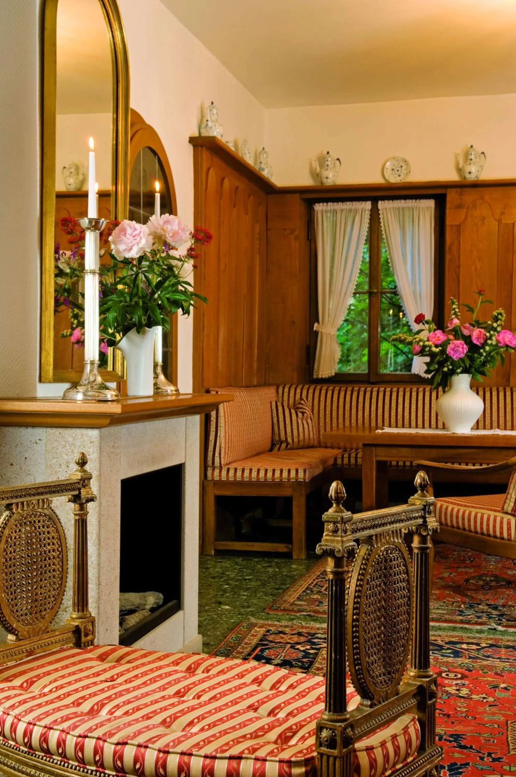 Lounge or bar in Burghotel