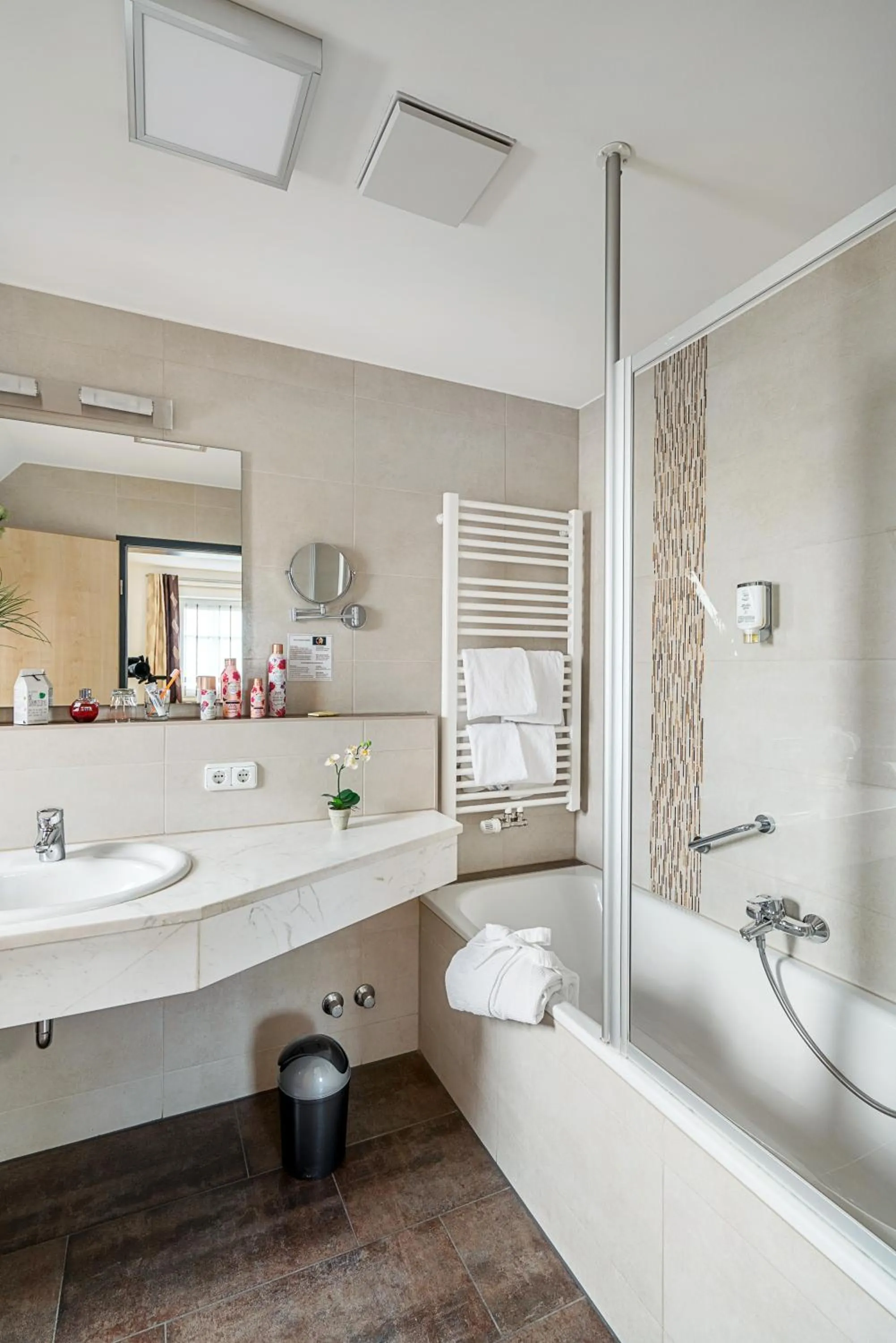 Bathroom in Hotel Rappen Rothenburg ob der Tauber