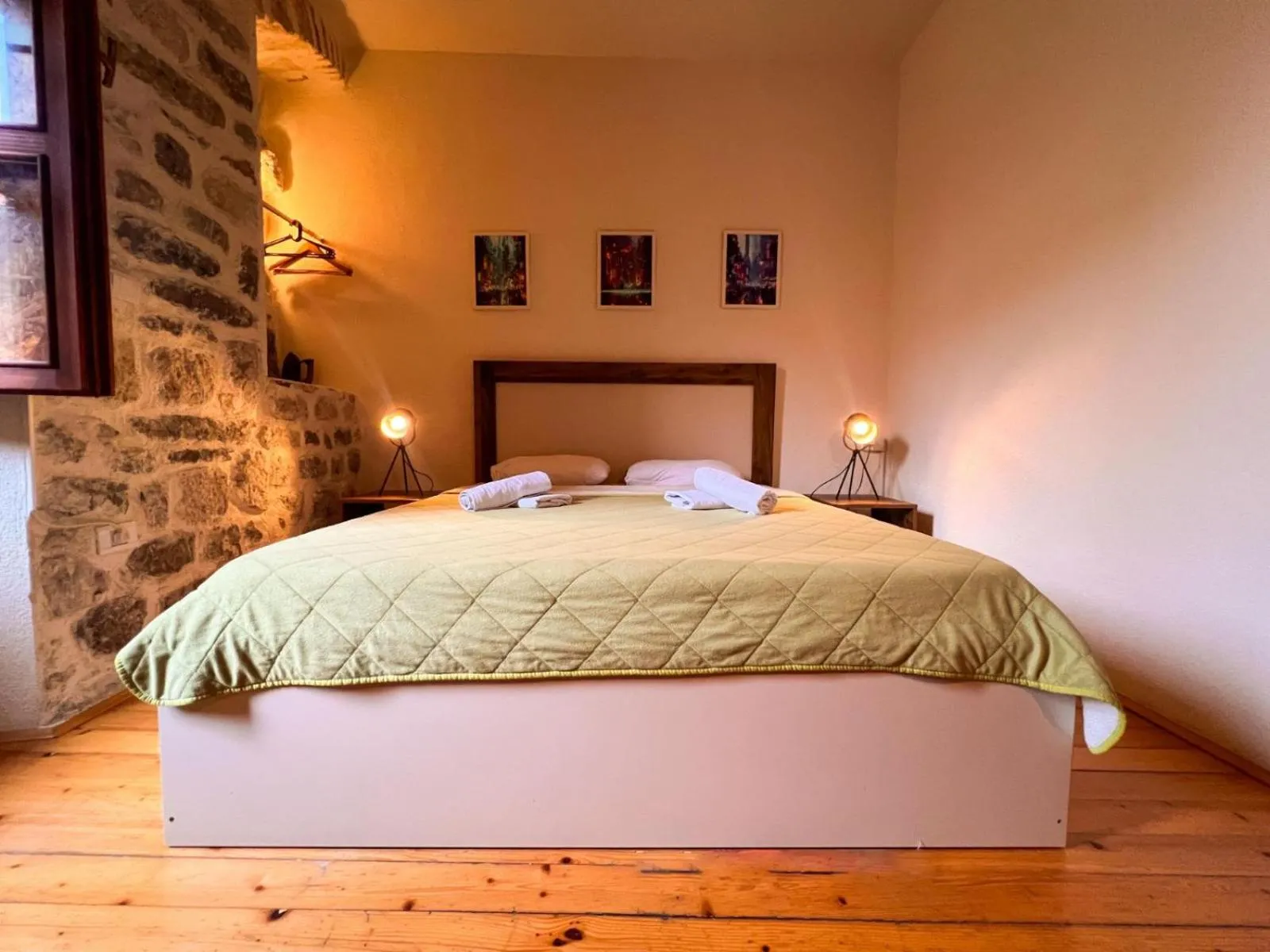 Bed in Old Town Homestel