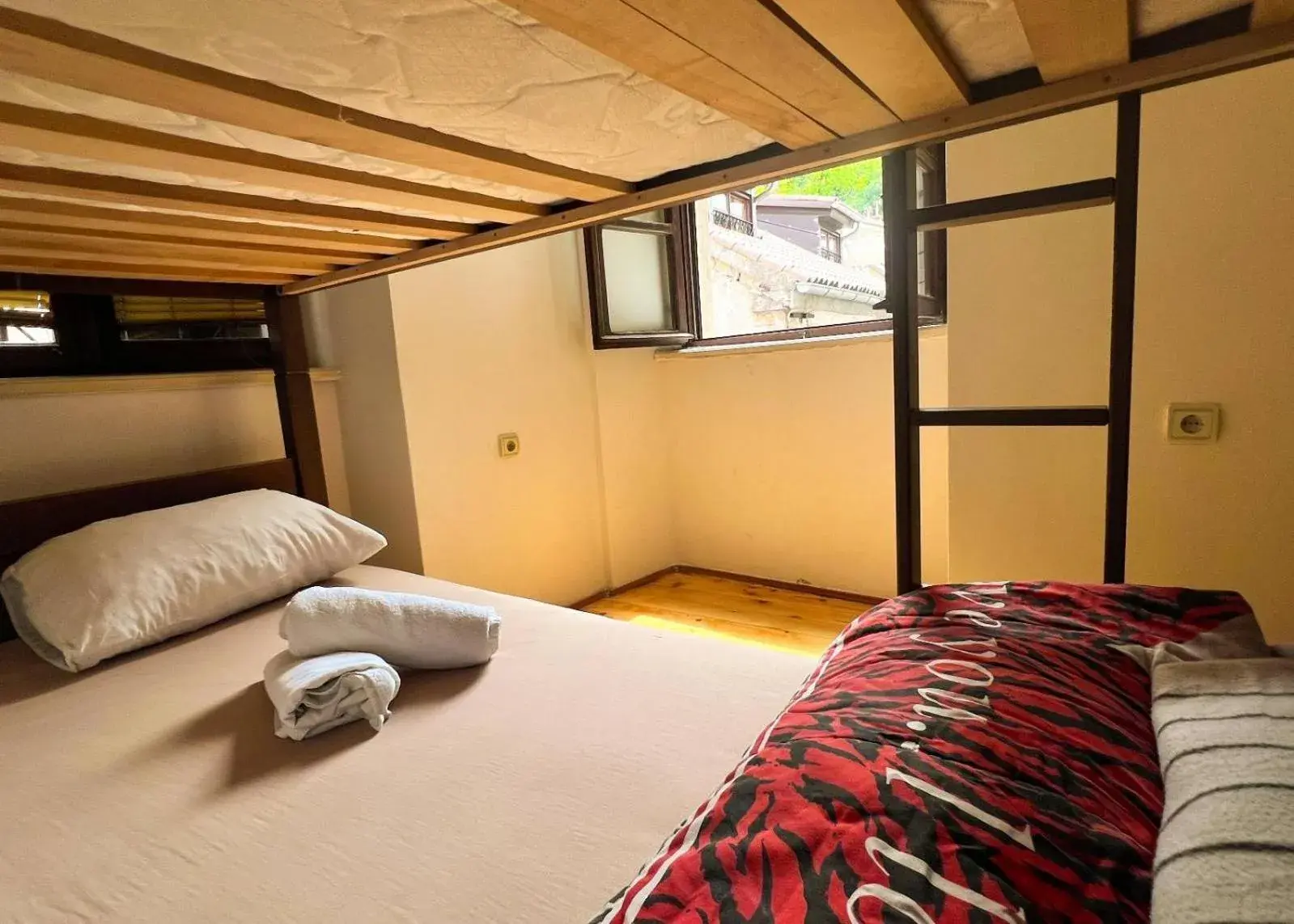 Small Twin Room in Old Town Homestel Small Twin Room in Old Town Homestel