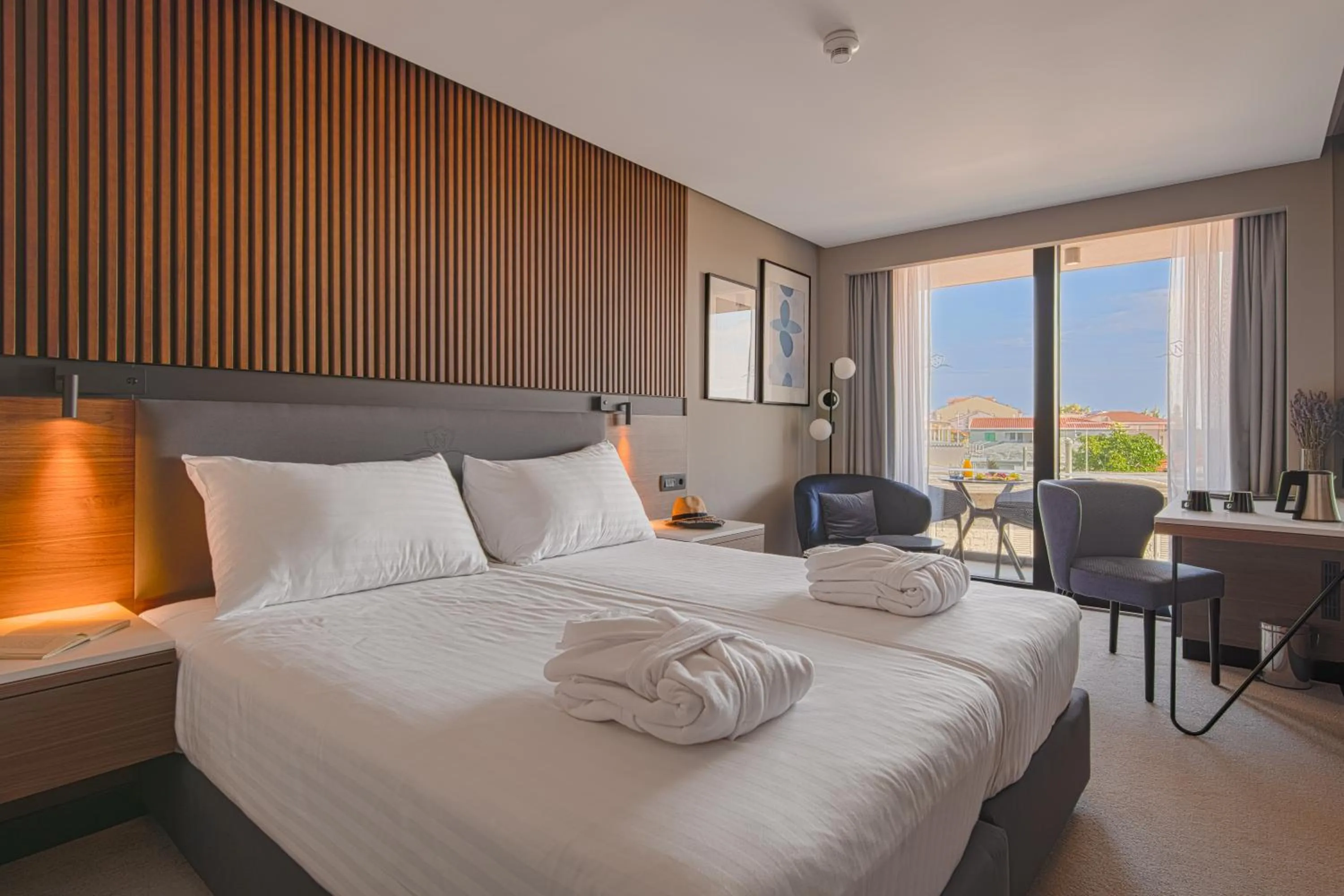 Balcony/Terrace, Bed in Boutique Hotel Noemia