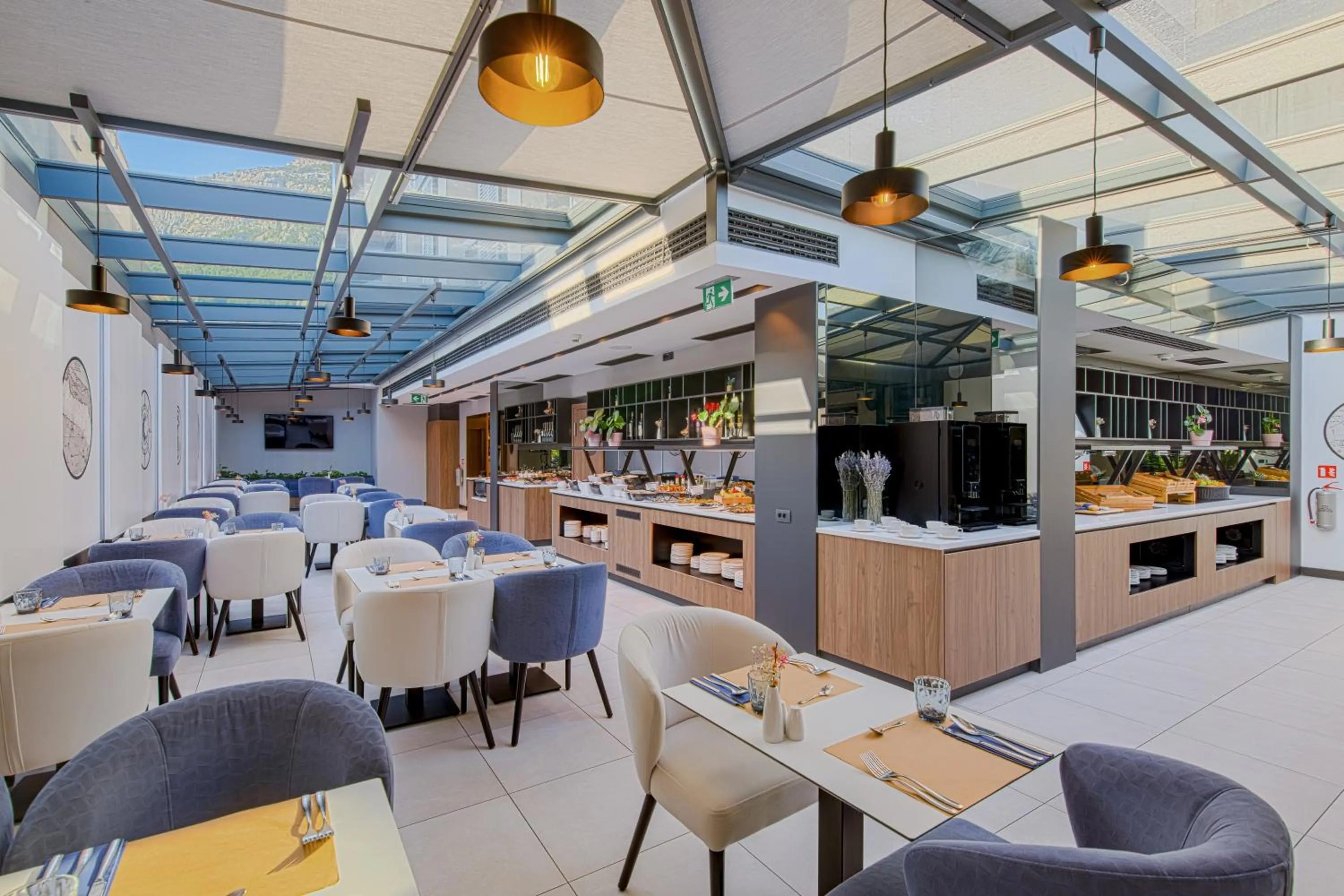 Restaurant/places to eat in Boutique Hotel Noemia