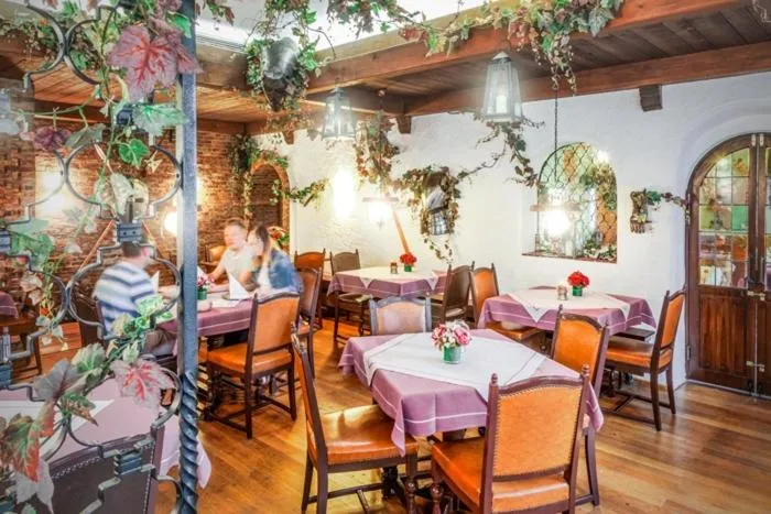 Restaurant/places to eat in Hotel Ertl