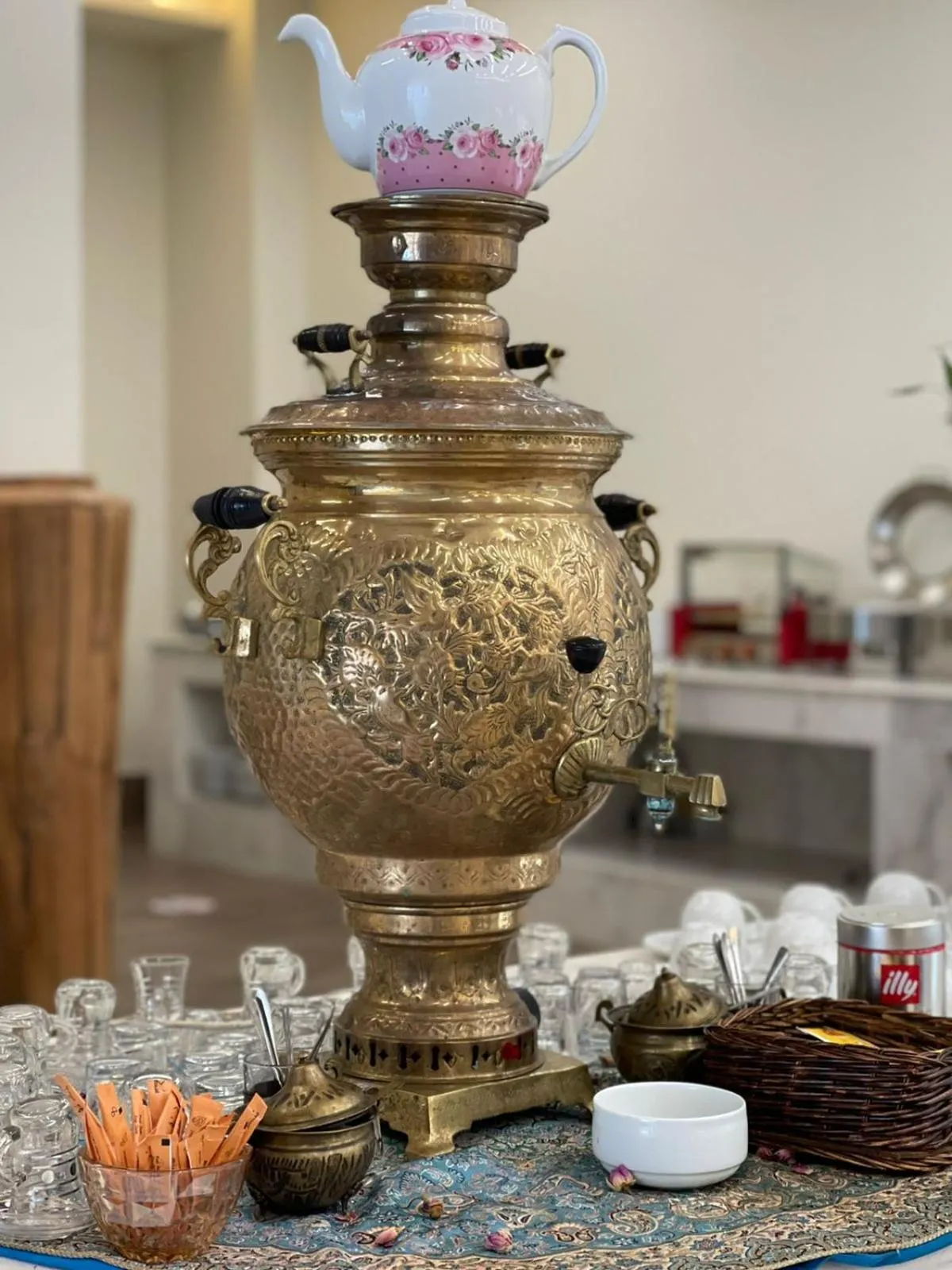 Food and drinks in Grand Tourist Hotel