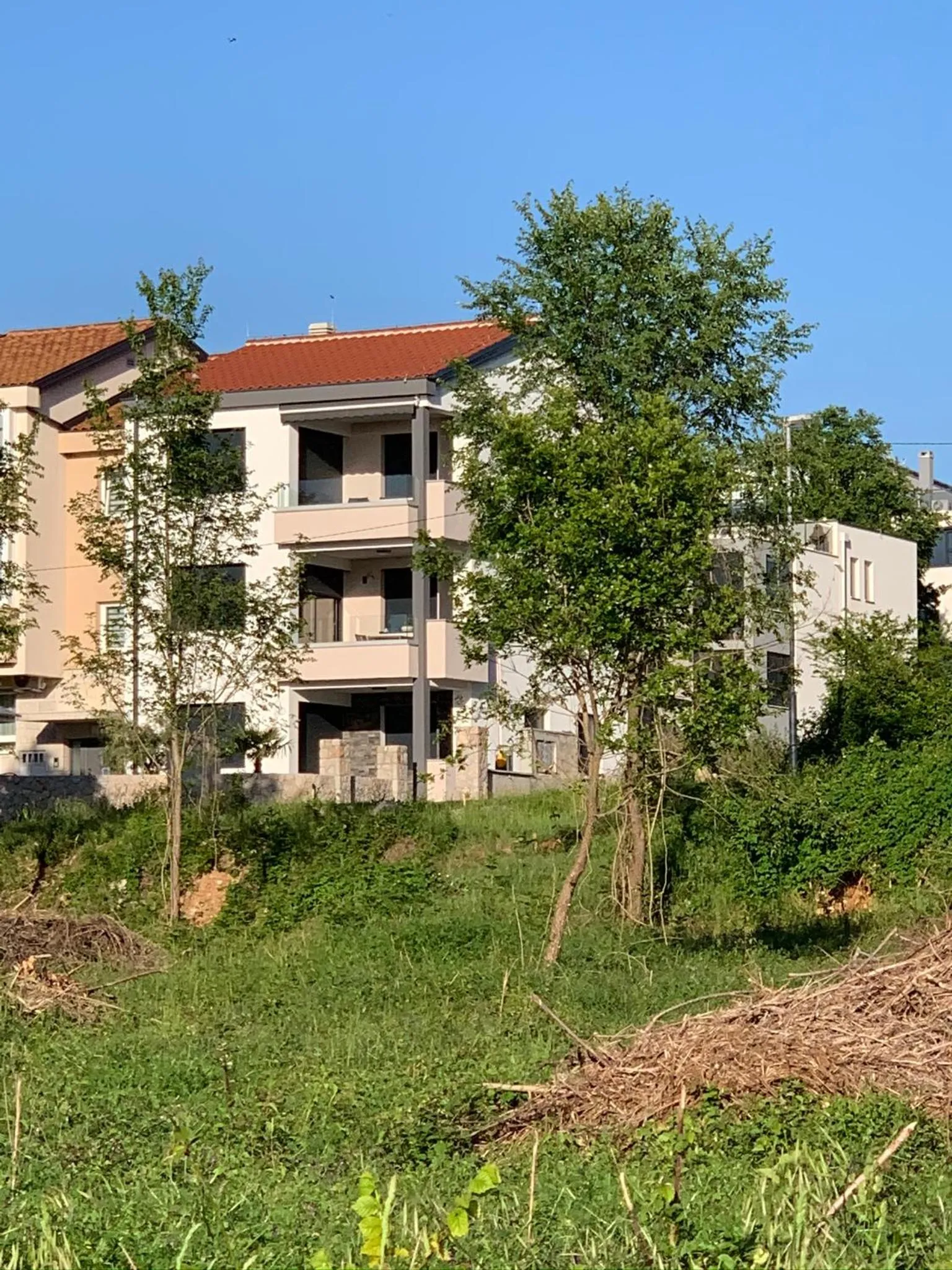 Property building in Apartman Polje