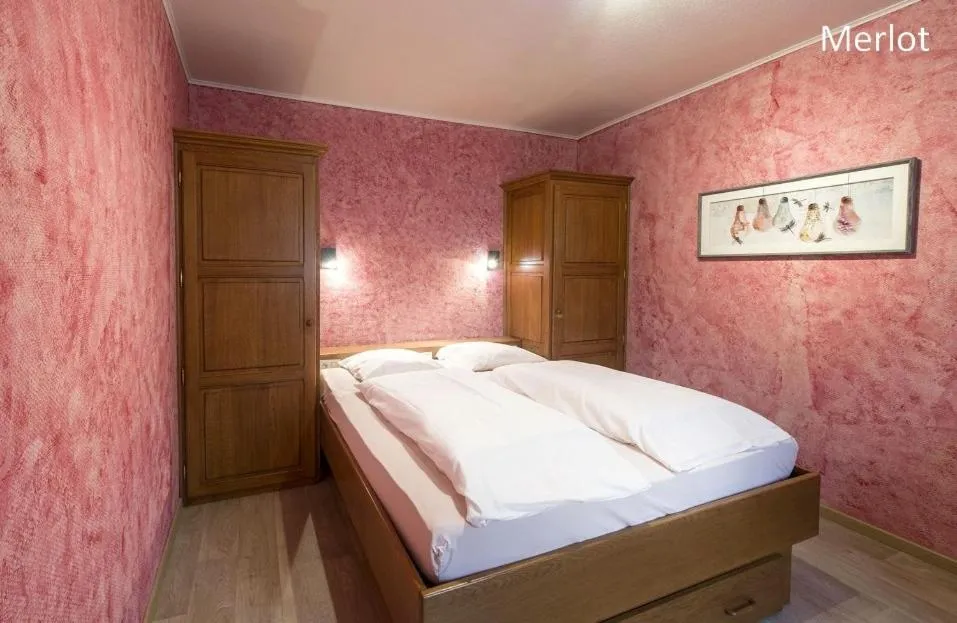 Bedroom, Bed in Appart Hotel Au Pied de Vigne