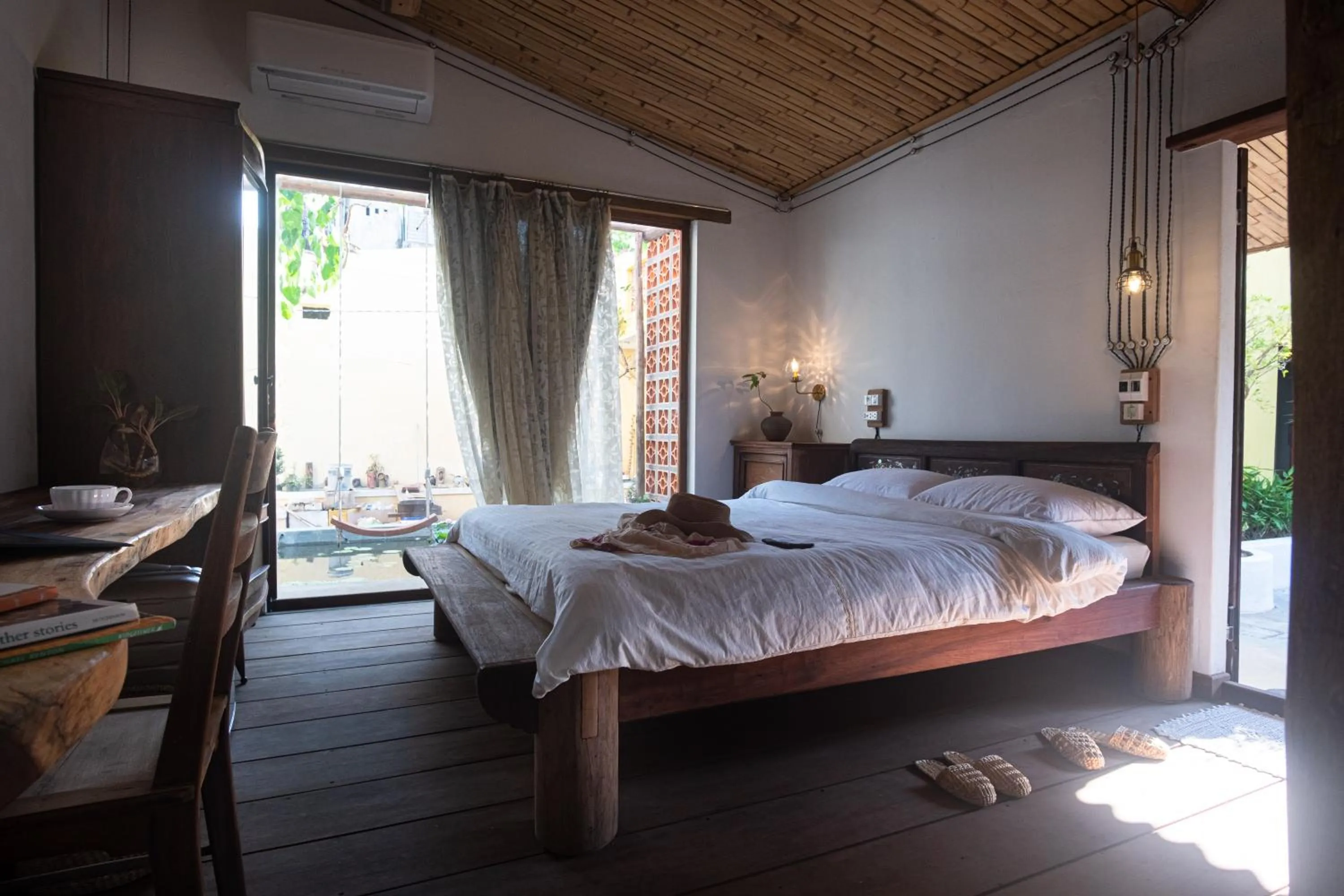 Photo of the whole room, Bed in Leranda Homestay