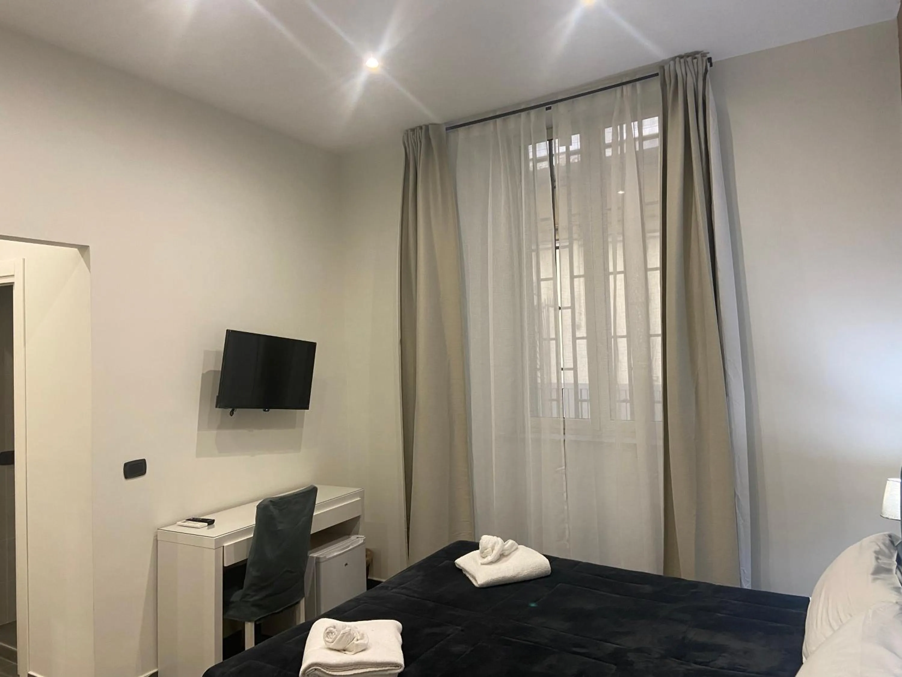 Bedroom, Bed in Doria Suites Napoli