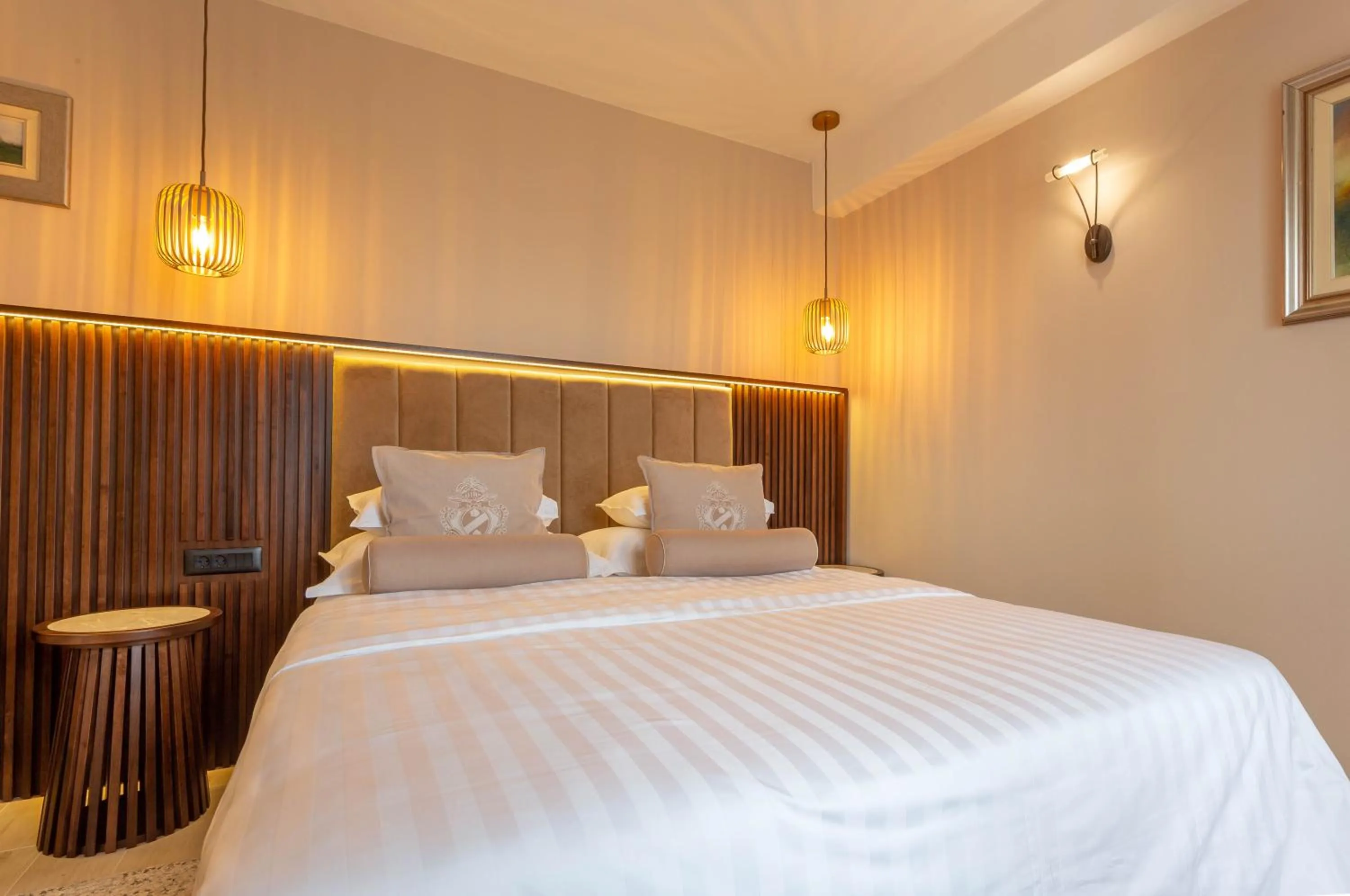 Bed in Heritage Hotel Park Hvar