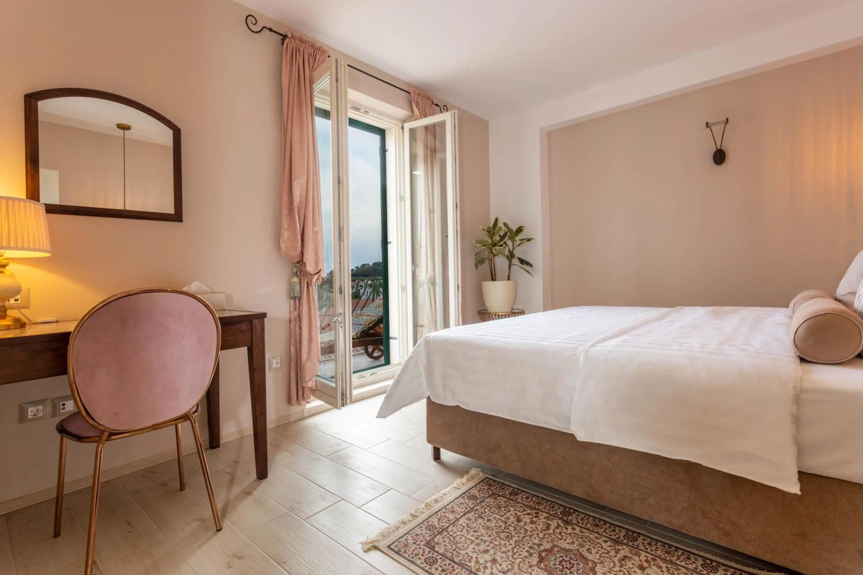 Bed in Heritage Hotel Park Hvar