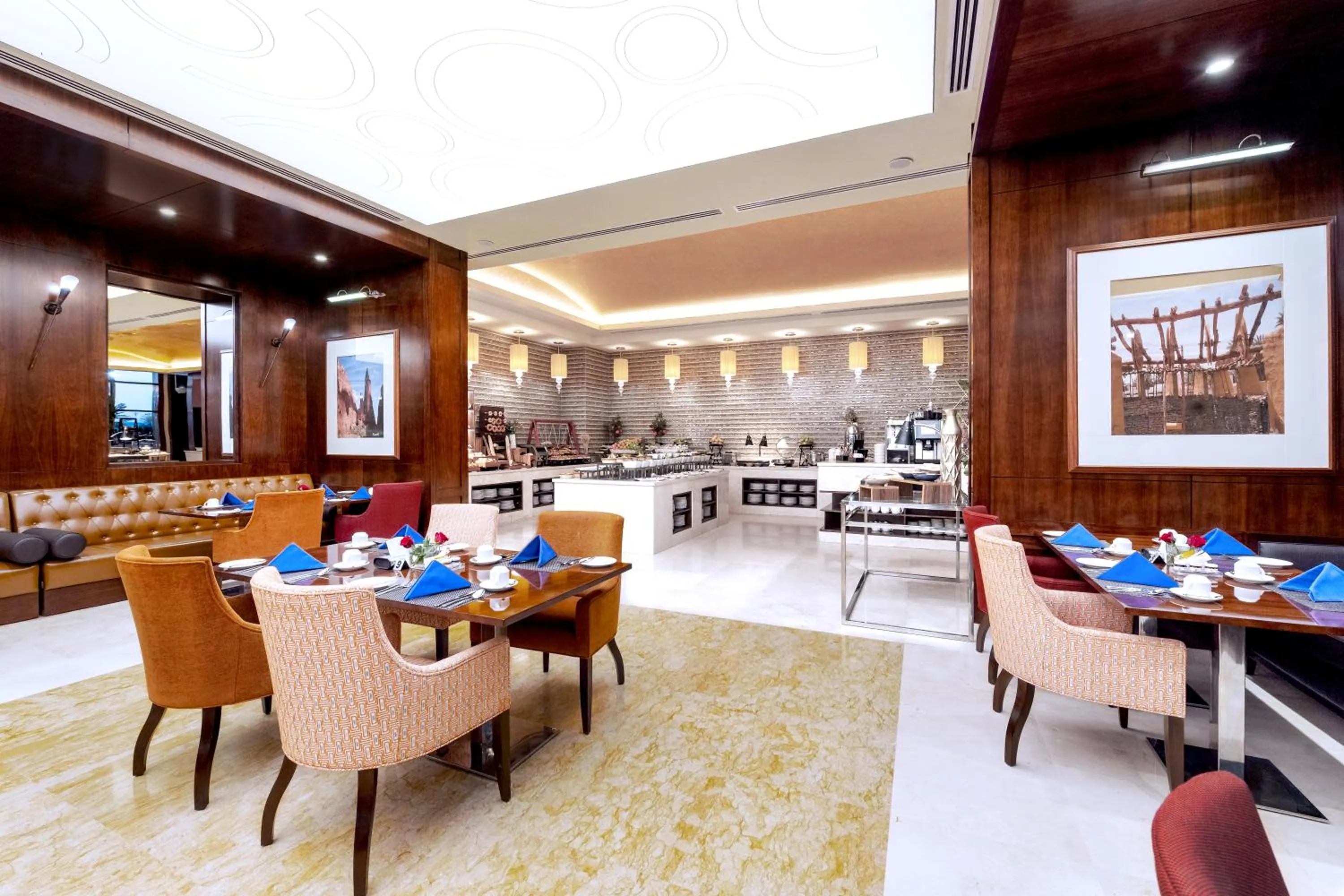 Restaurant/places to eat in Grand Millennium Tabuk