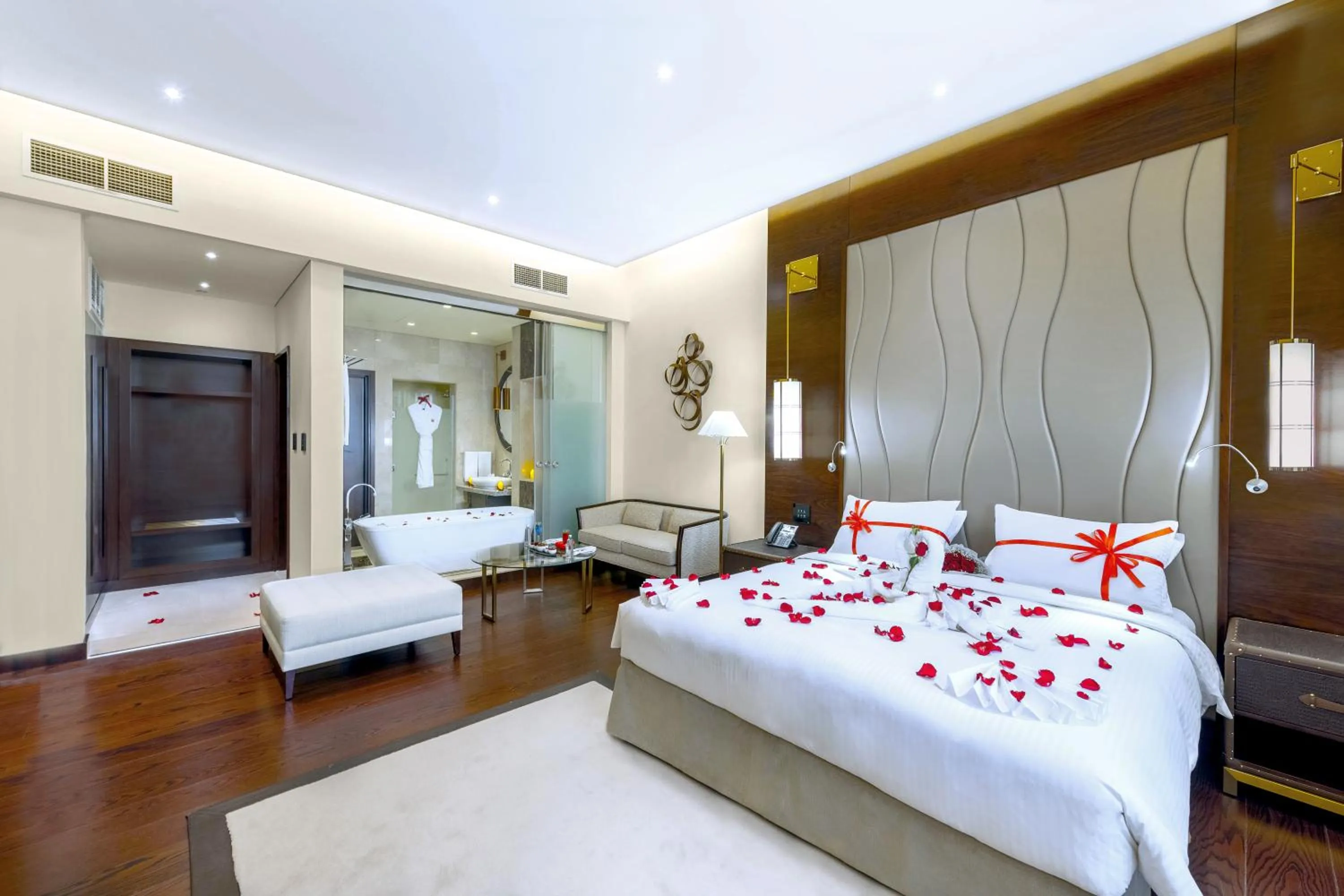 Bedroom, Bed in Grand Millennium Tabuk