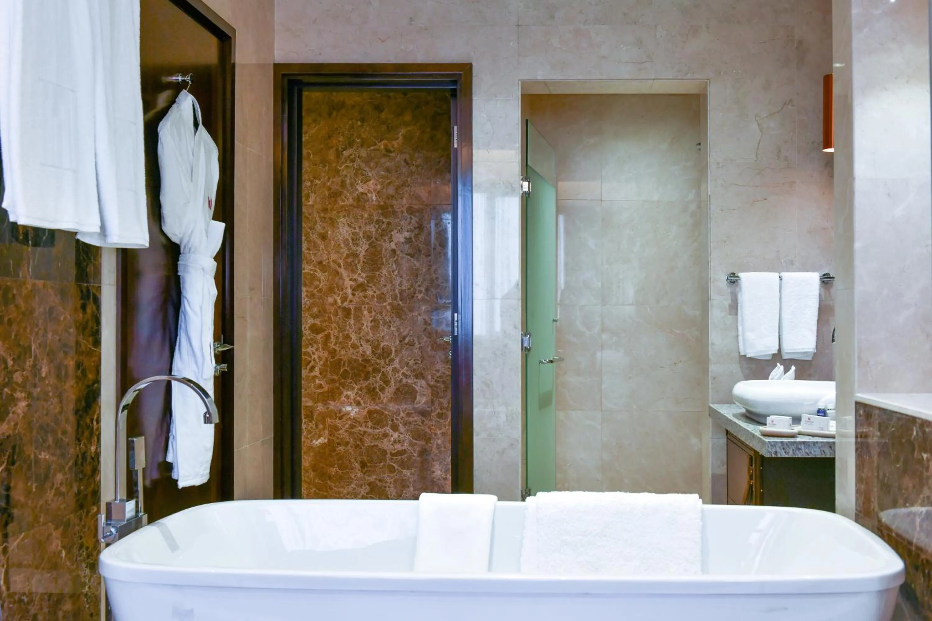 Bathroom, Bed in Grand Millennium Tabuk