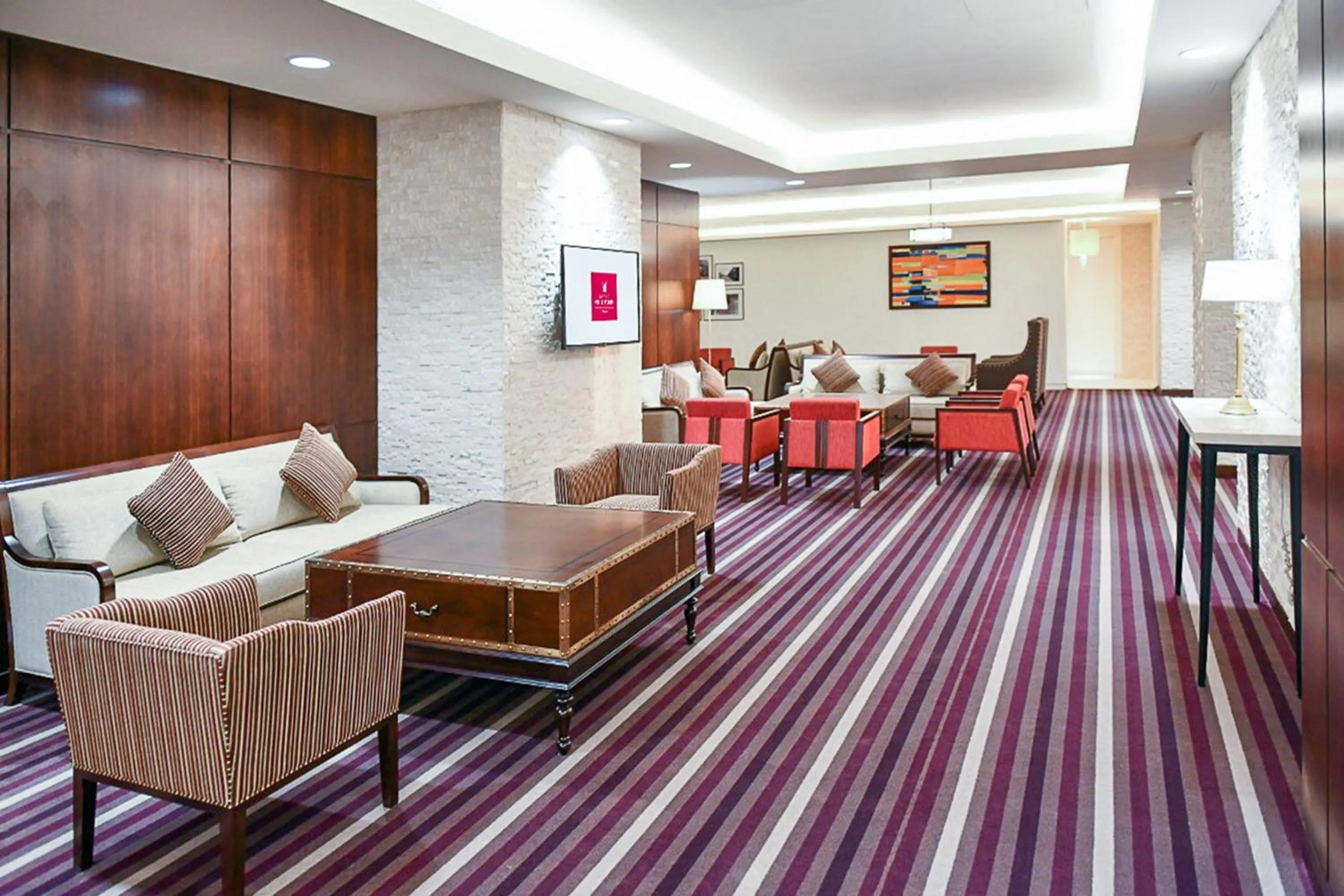 Lounge or bar in Grand Millennium Tabuk