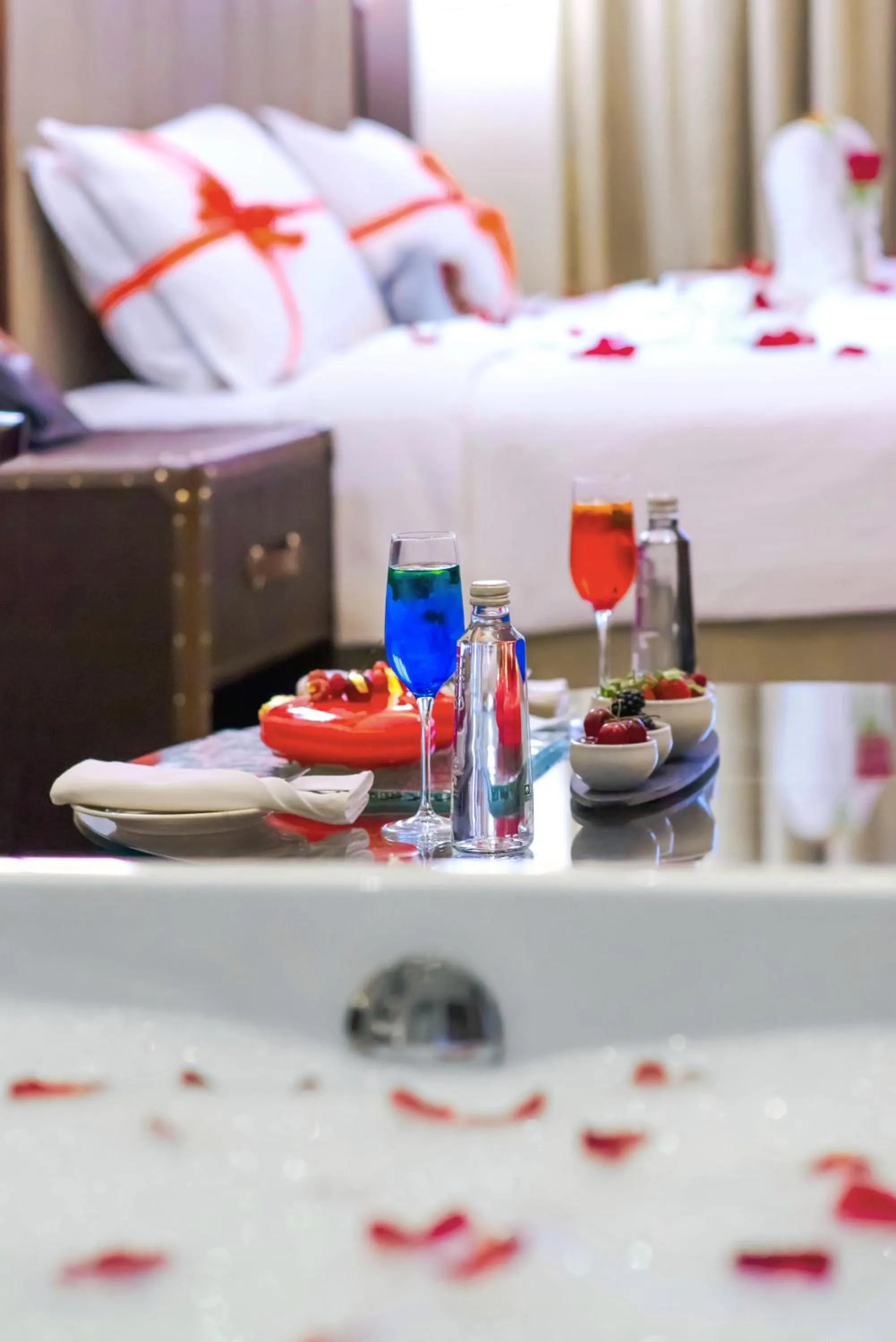 Food and drinks, Bed in Grand Millennium Tabuk