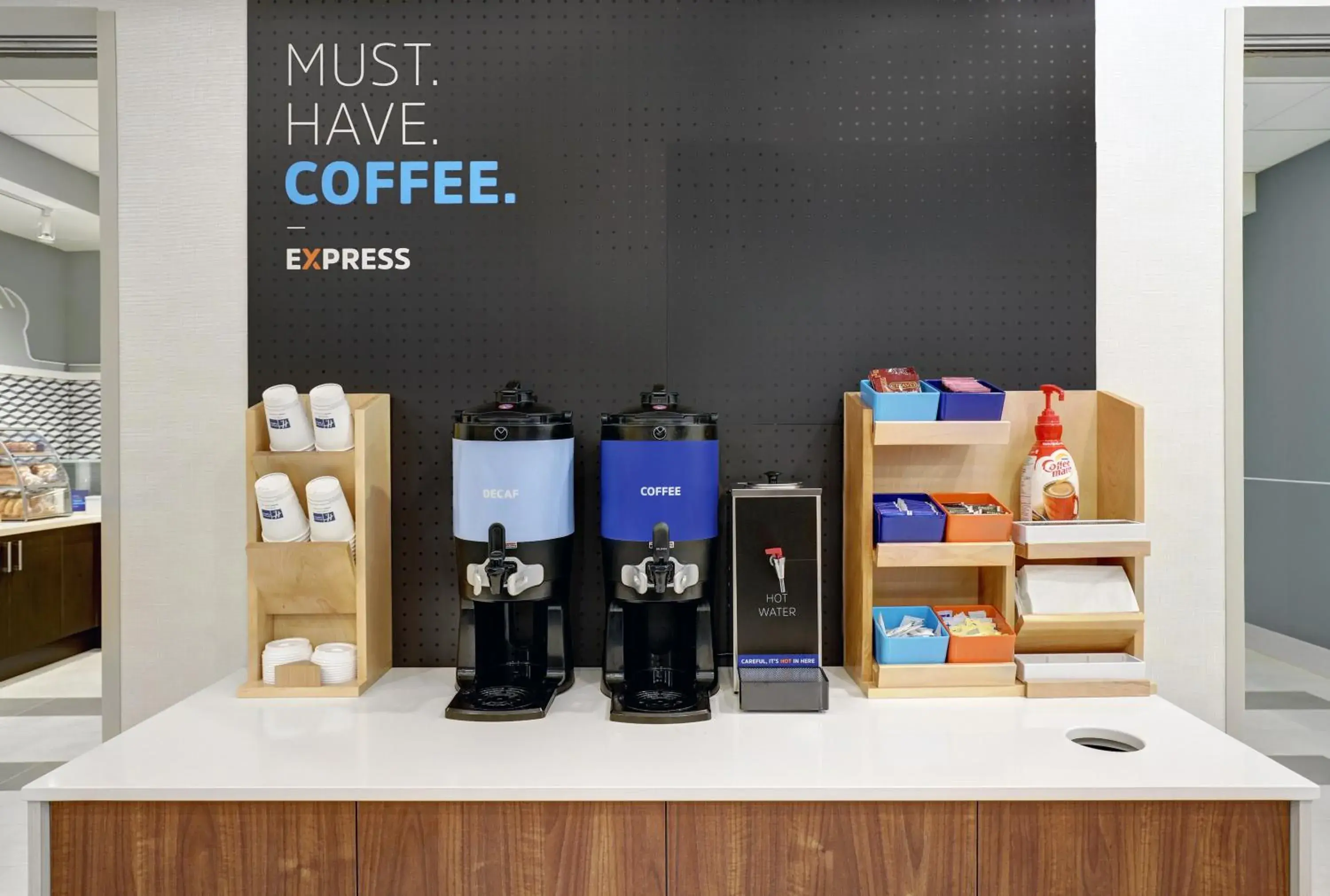 Breakfast in Holiday Inn Express & Suites - Port Elgin Breakfast in Holiday Inn Express & Suites - Port Elgin