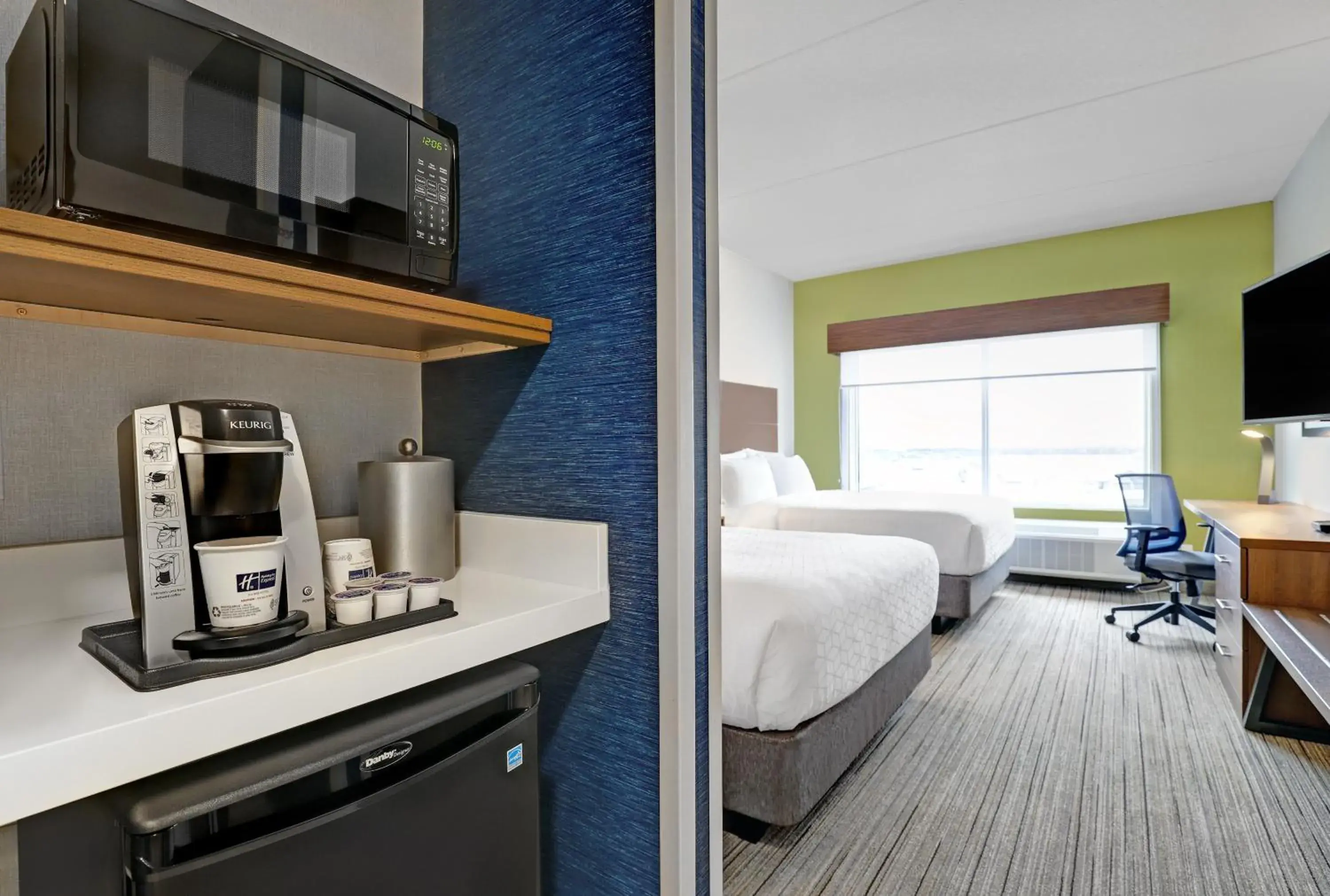 Bed in Holiday Inn Express & Suites - Port Elgin Bed in Holiday Inn Express & Suites - Port Elgin