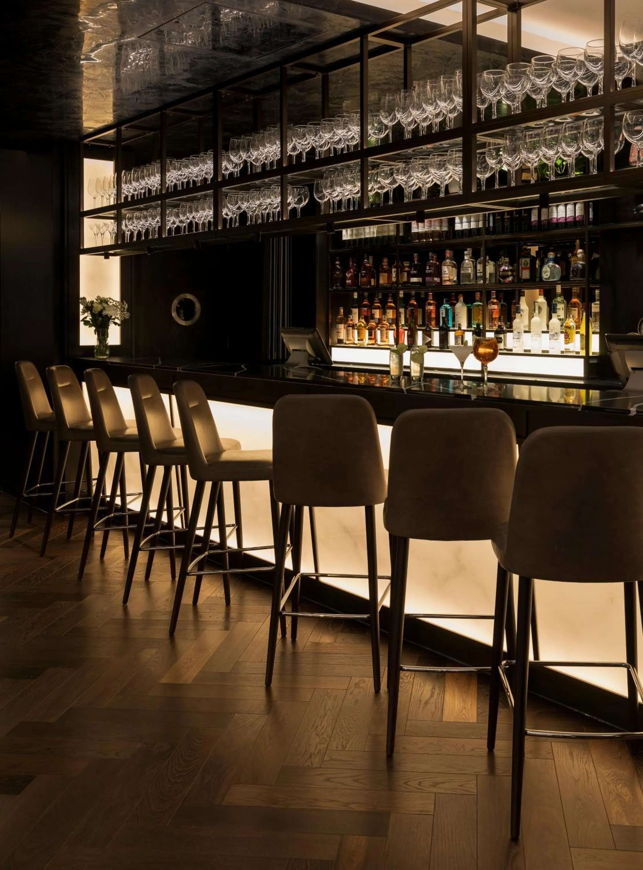Lounge or bar in voco Edinburgh - Haymarket by IHG