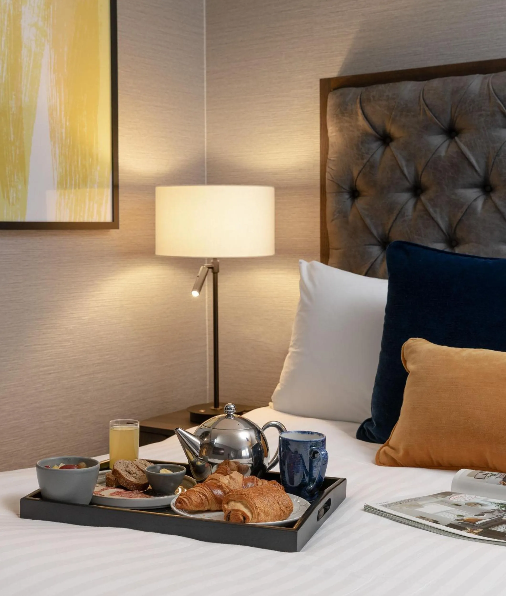 Bed in voco Edinburgh - Haymarket by IHG