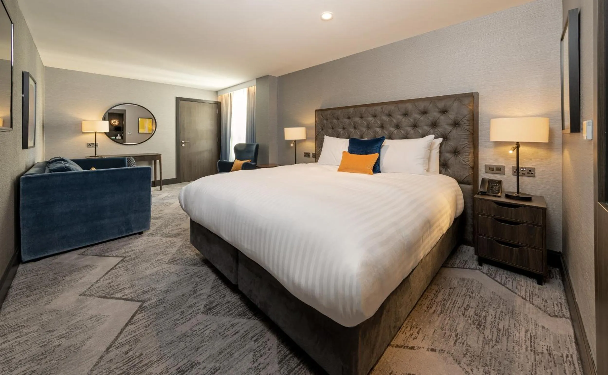 Photo of the whole room, Bed in voco Edinburgh - Haymarket by IHG