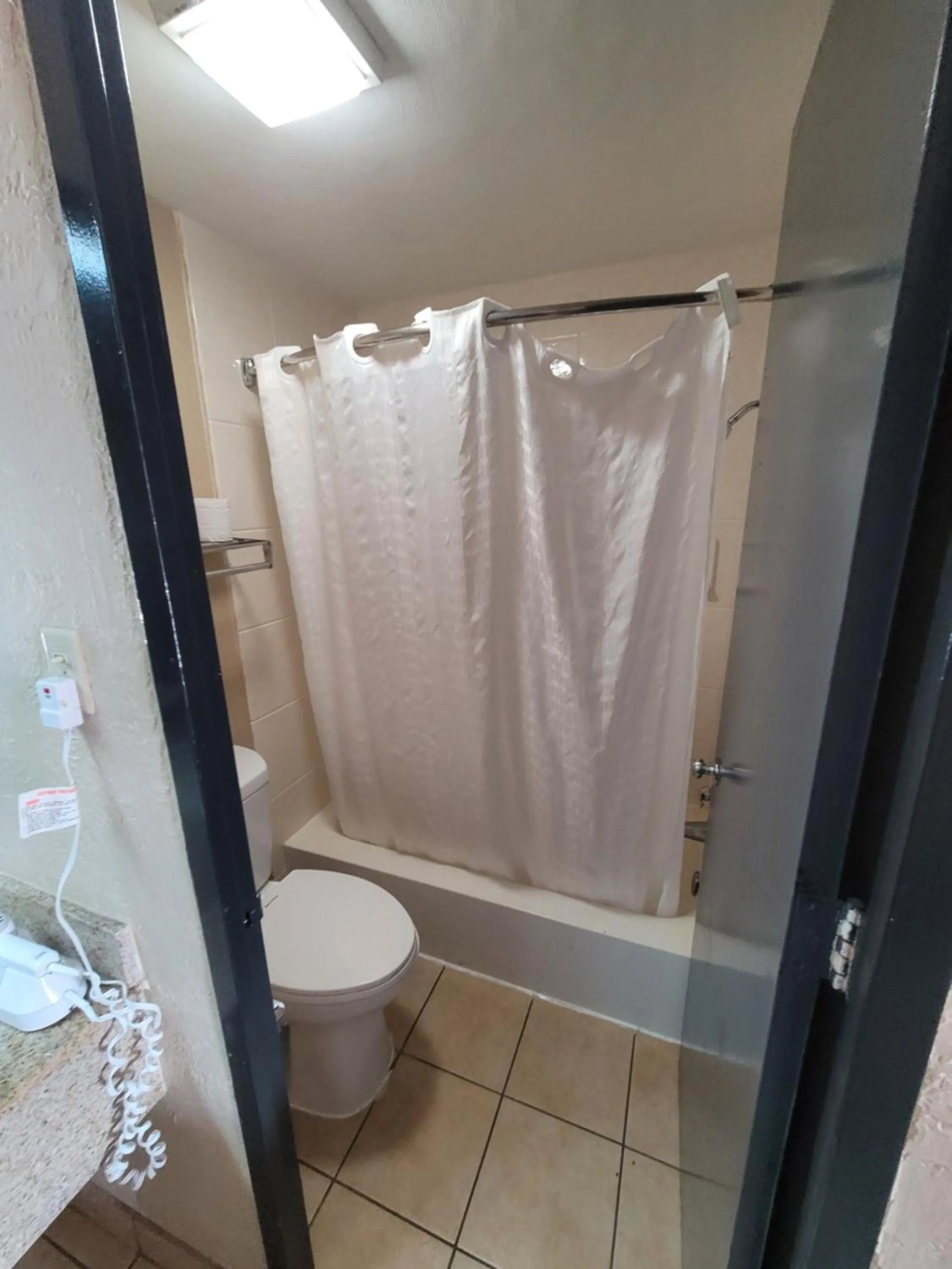 Bath in Stay Express Inn Athens