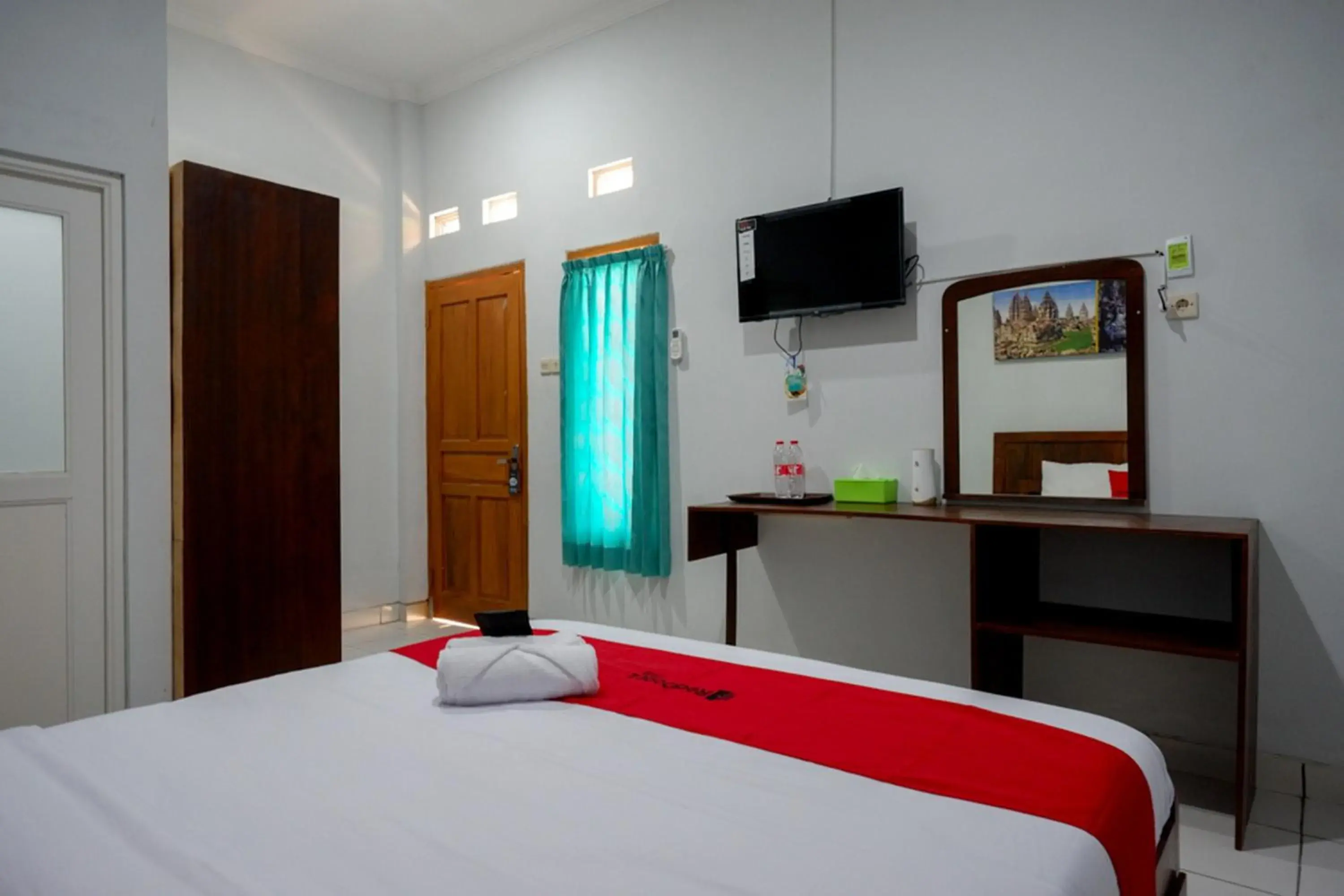 Bed in RedDoorz near Padang Golf Adisucipto