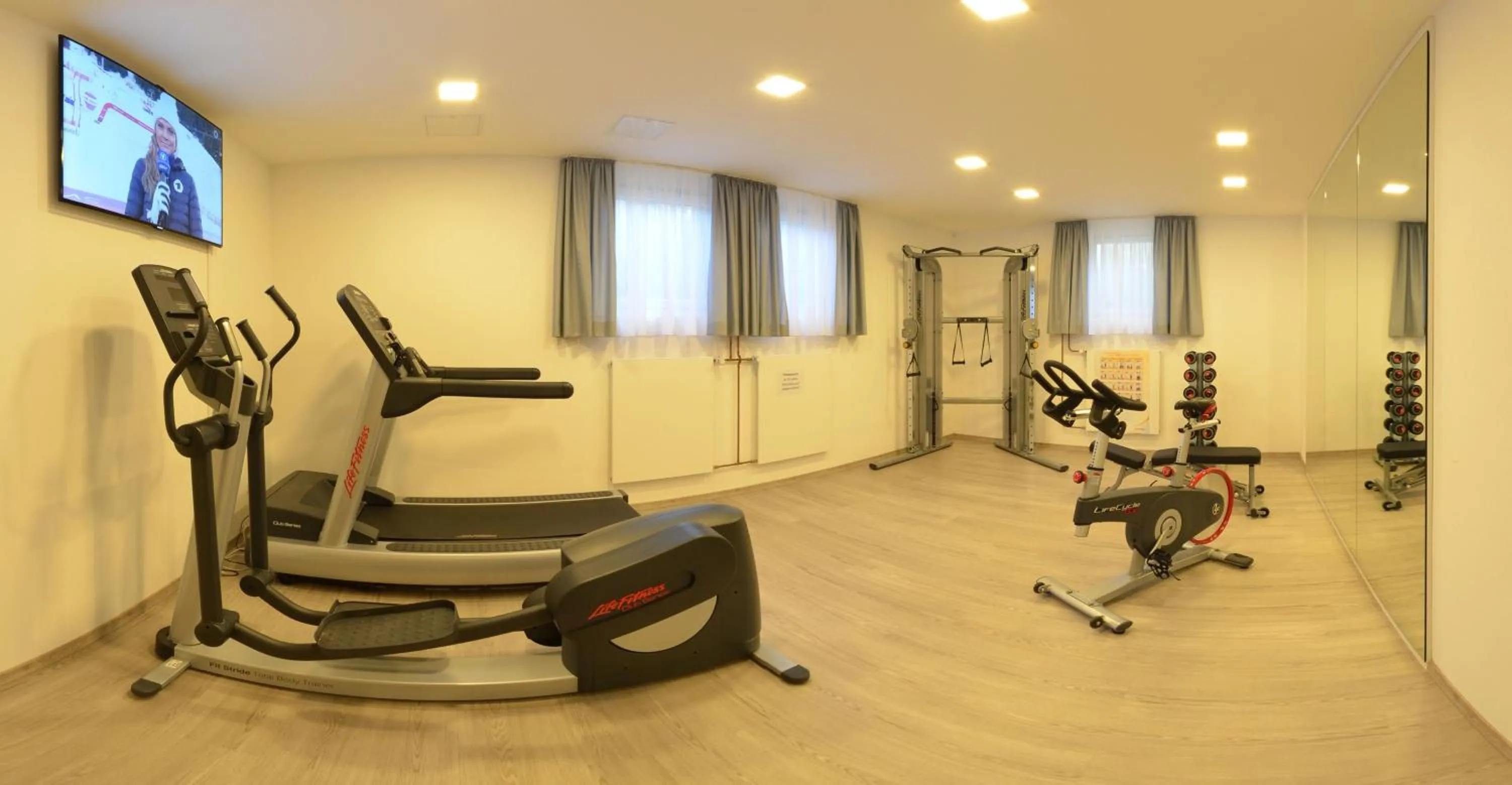 Fitness centre/facilities in Familienhotel nahe der Therme Erding