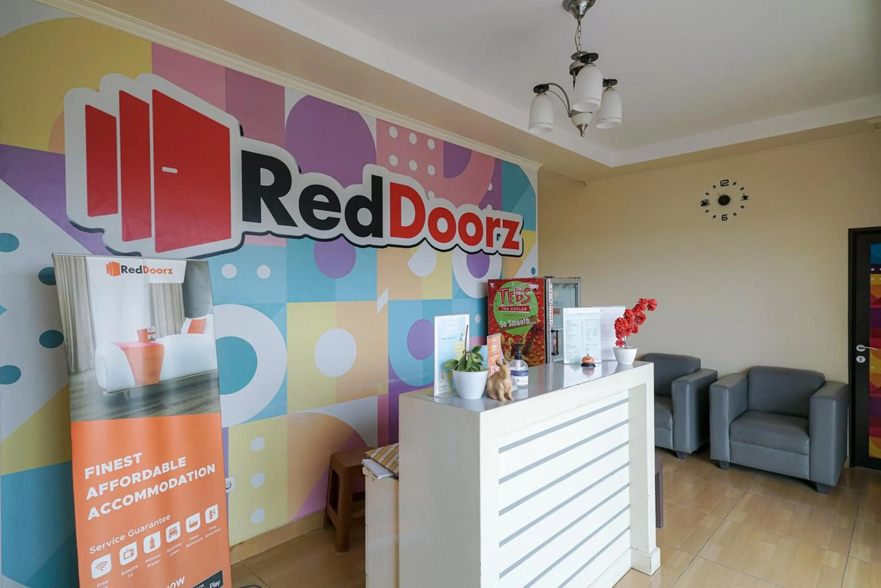 Lobby or reception in RedDoorz near Exit Toll Sirkuit Sentul