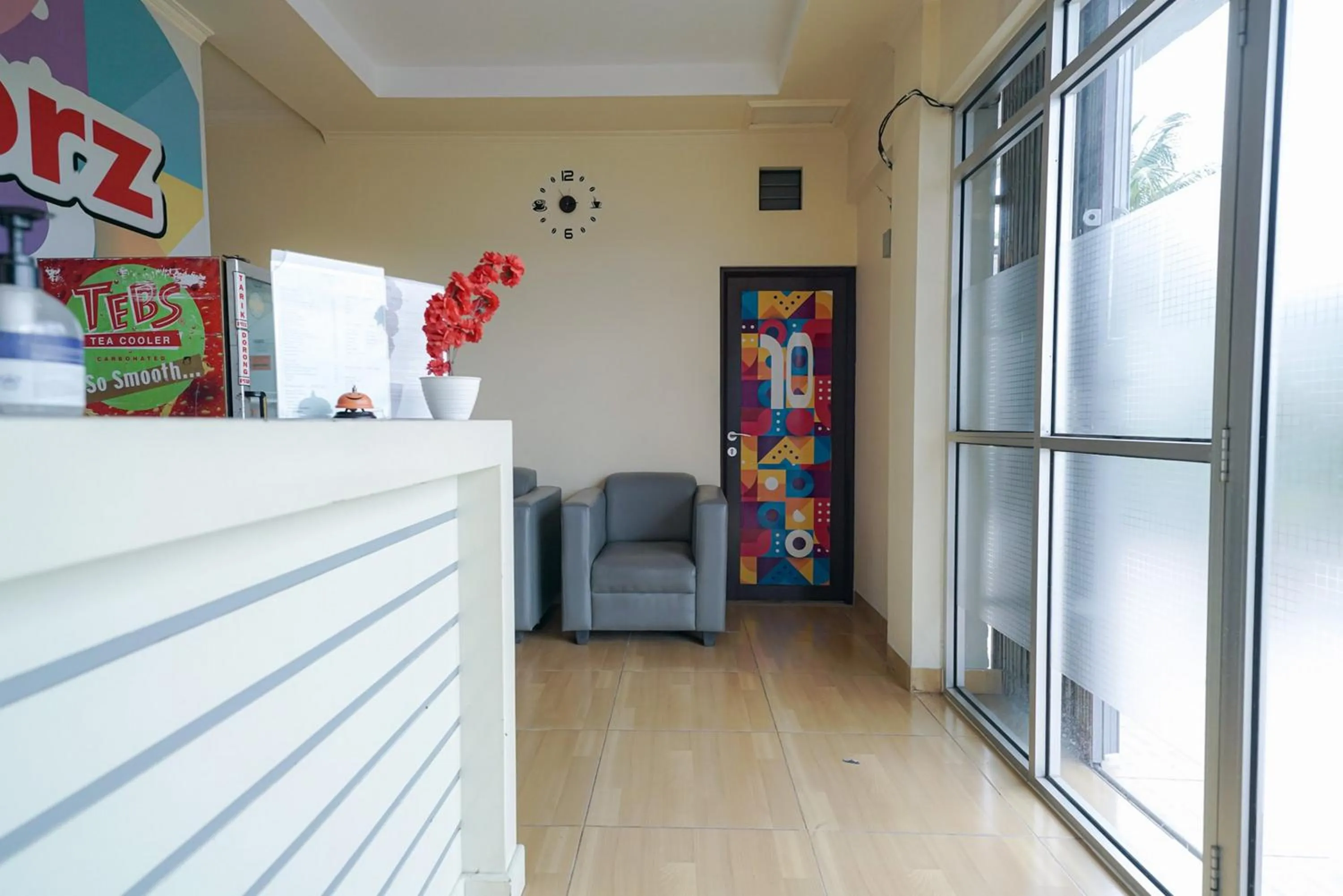 Lobby or reception in RedDoorz near Exit Toll Sirkuit Sentul