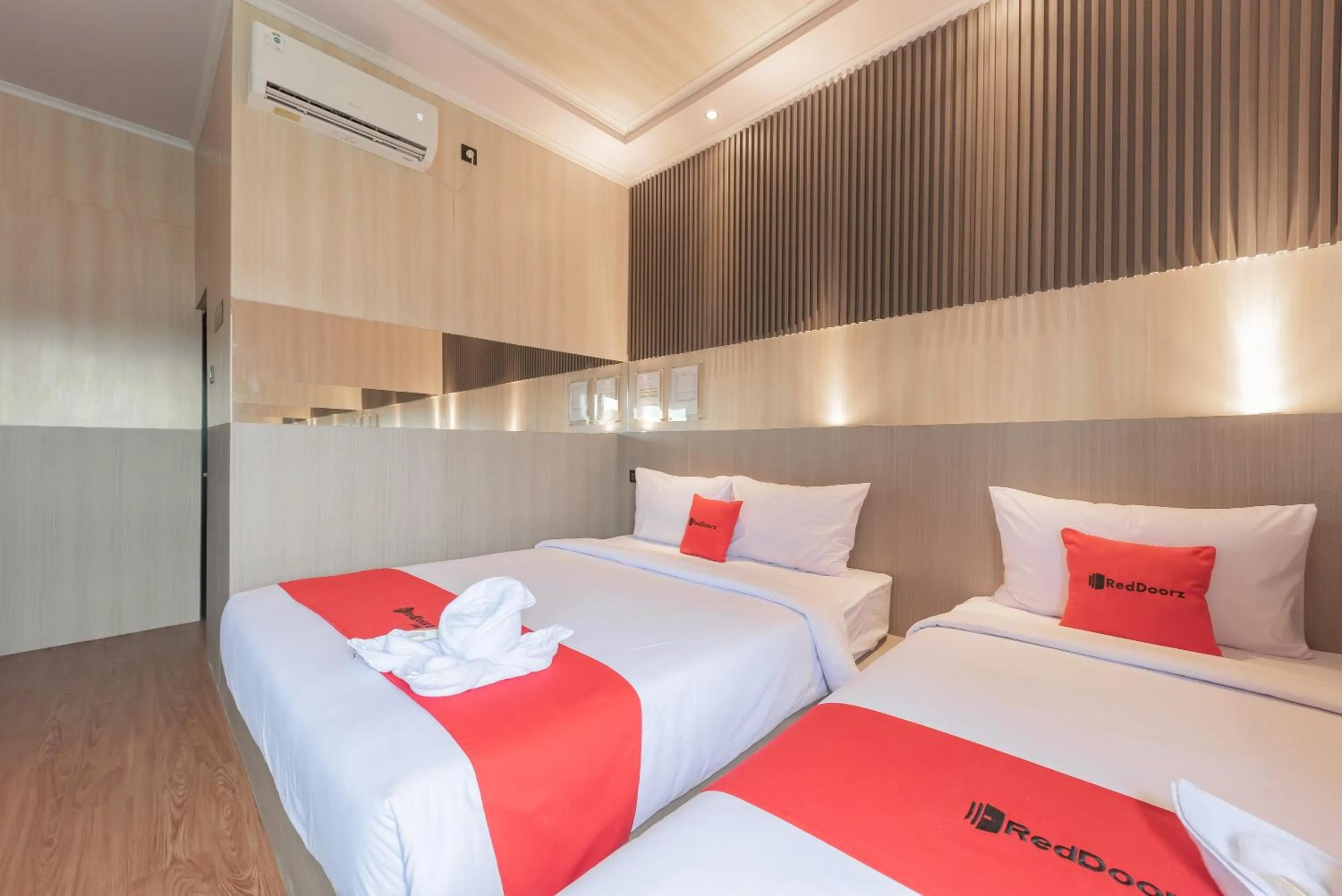 Bedroom, Bed in RedDoorz near Exit Toll Sirkuit Sentul