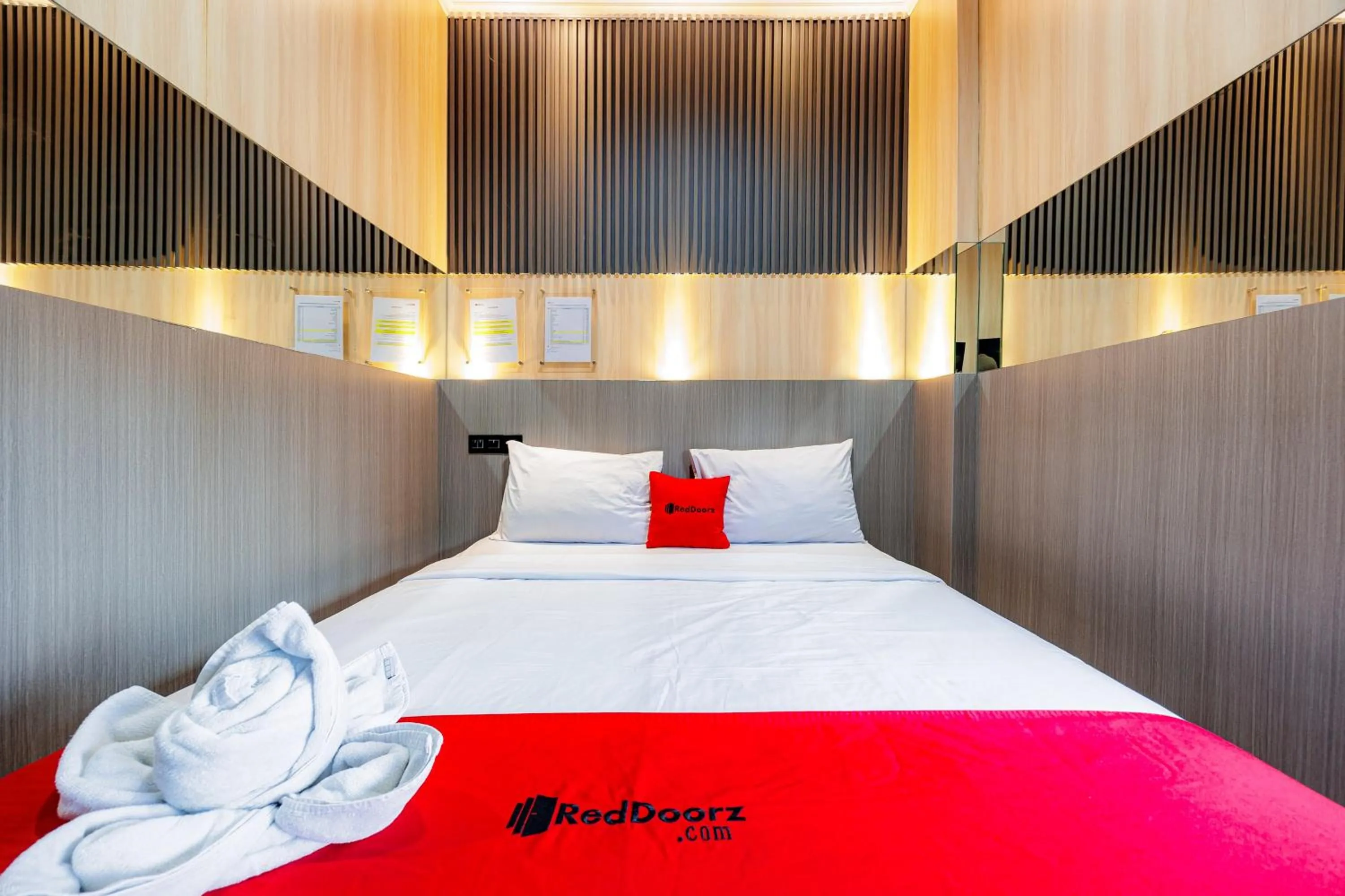 Bedroom, Bed in RedDoorz near Exit Toll Sirkuit Sentul