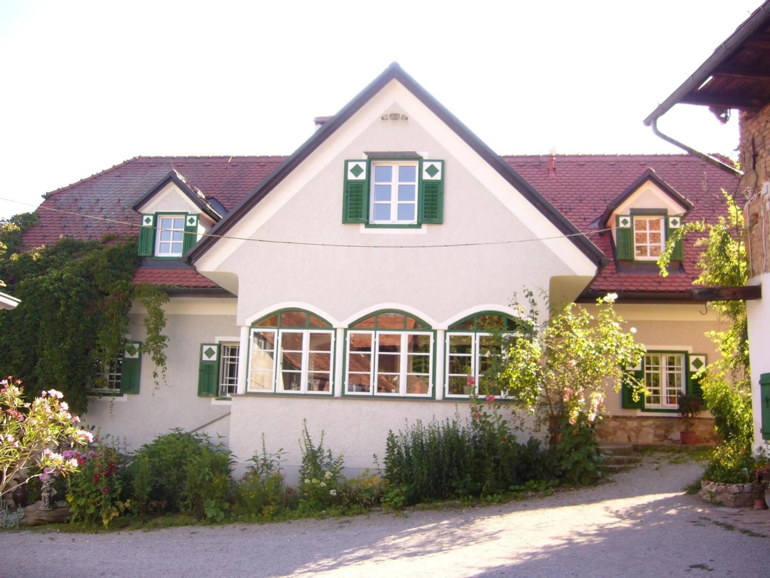 Facade/entrance in Hirschenhof