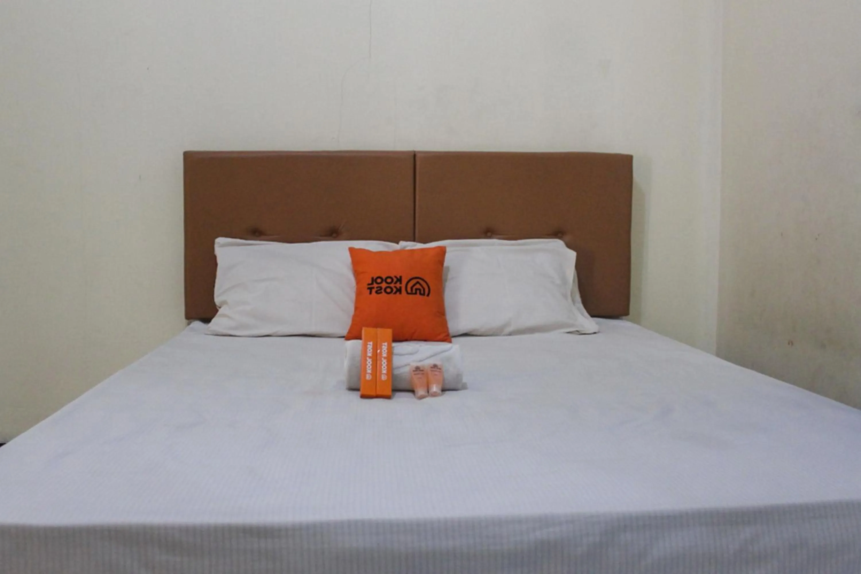 Bed in KoolKost Syariah near Universitas Ahmad Dahlan Kampus 1
