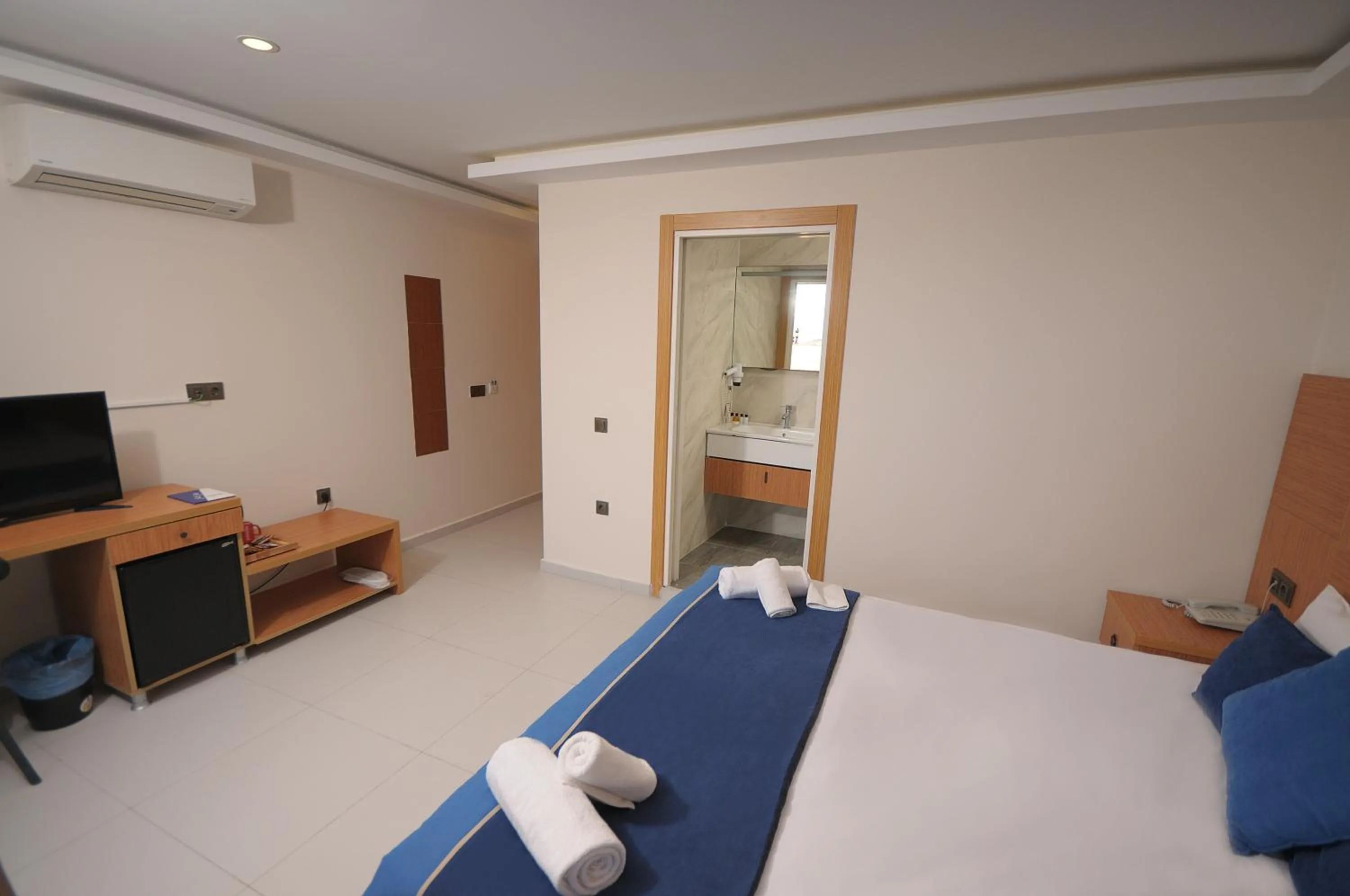 Bed in Saatlı Hotel