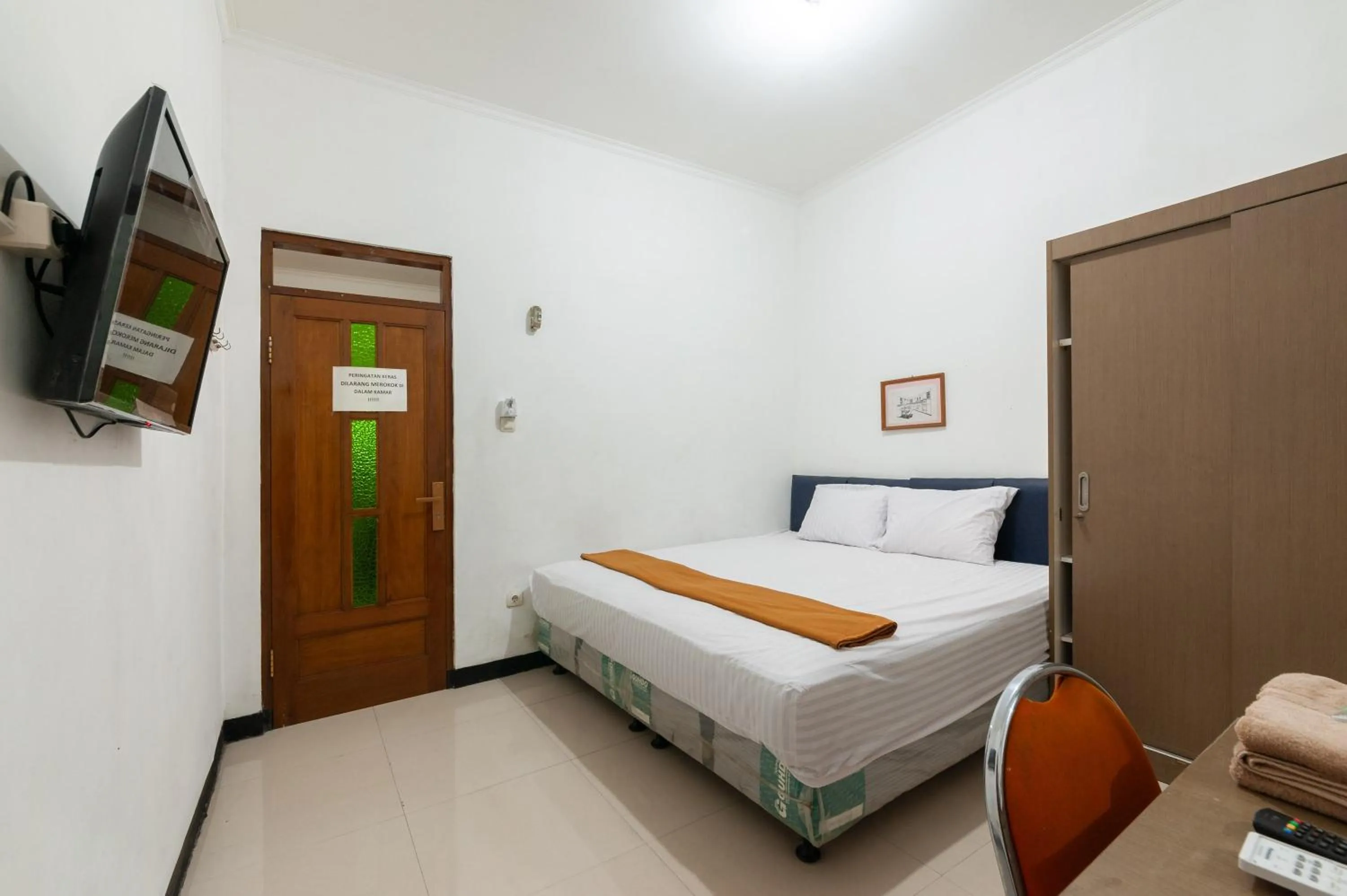 Bed in RedDoorz at Batutulis Bogor by House of M