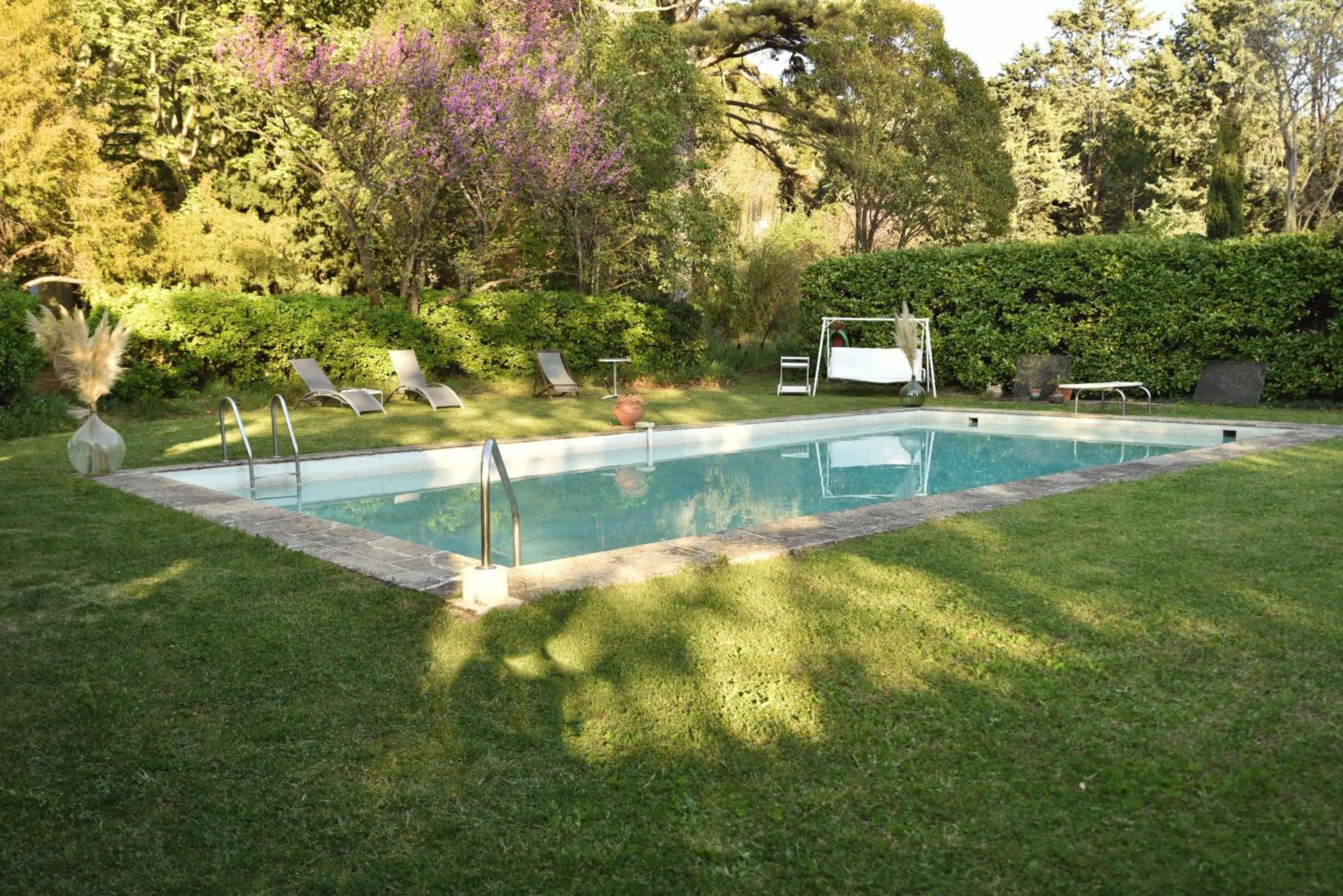 Swimming pool in Embarben Maison d'hôtes