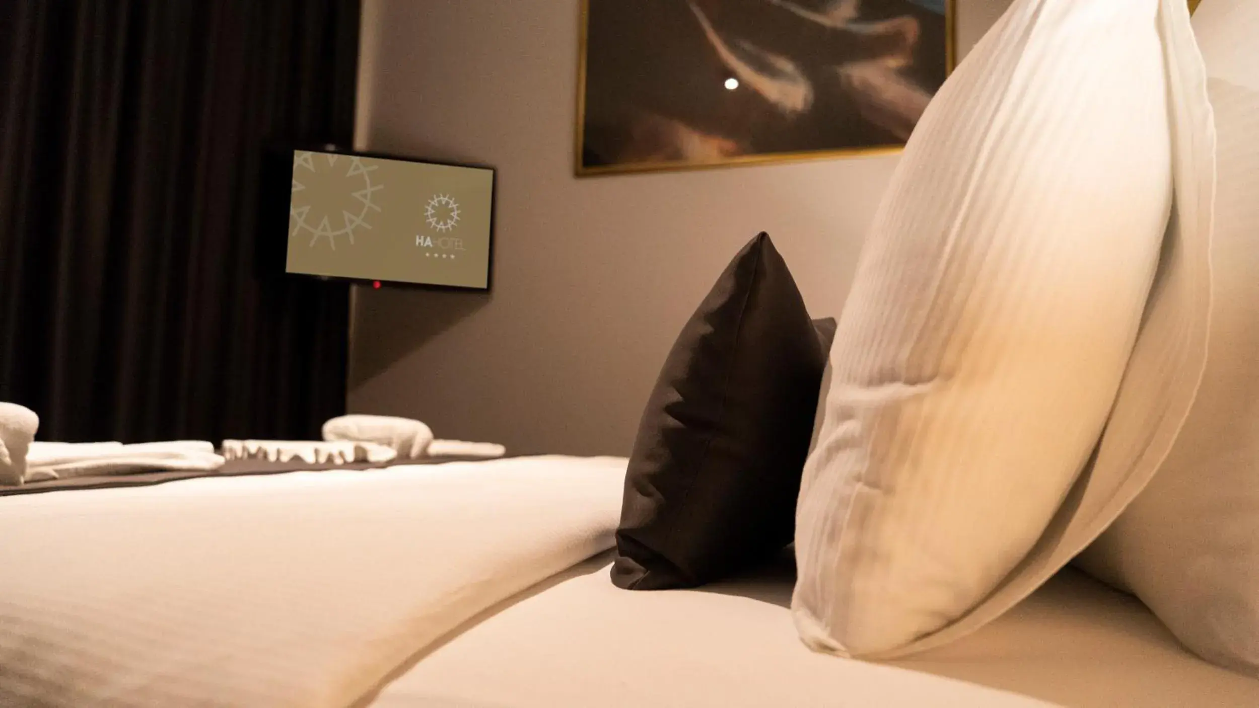 Bed in HA Hotel Mostar Bed in HA Hotel Mostar