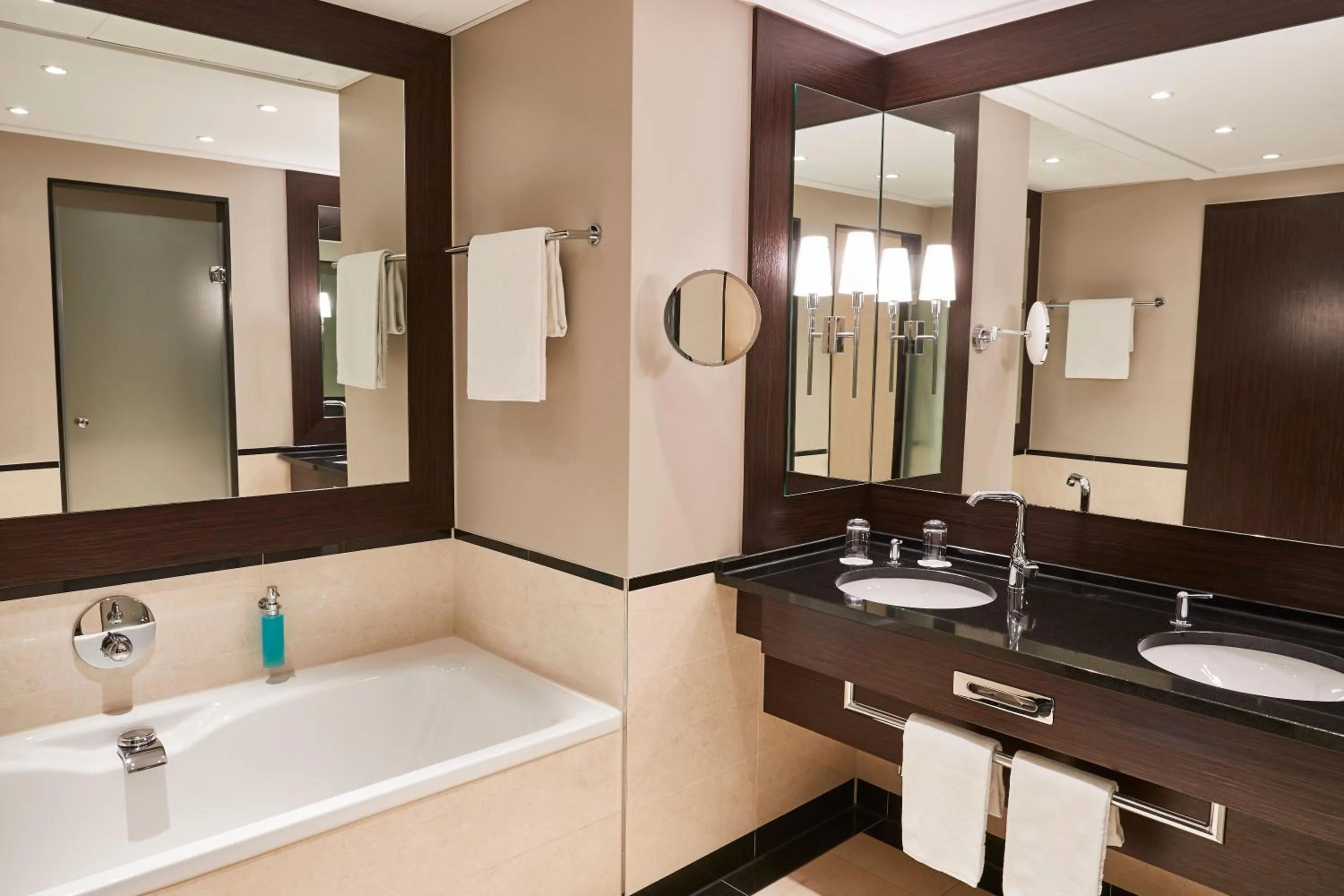 Day in Steigenberger Hotel de Saxe