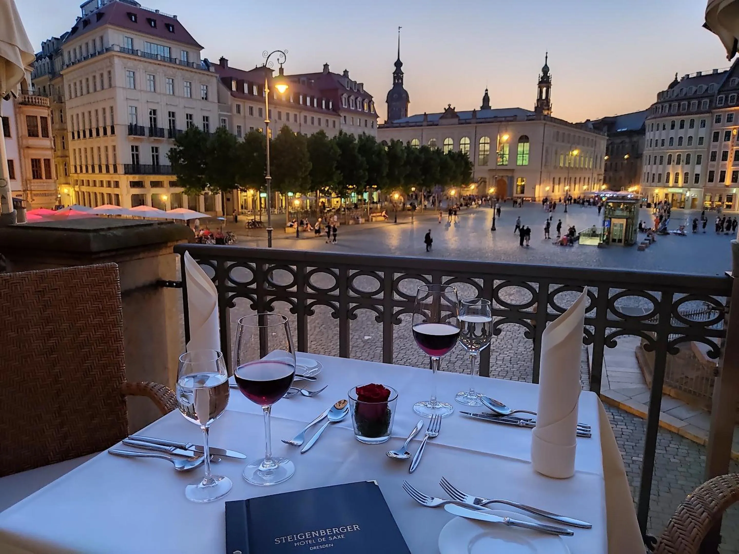 Restaurant/places to eat in Steigenberger Hotel de Saxe